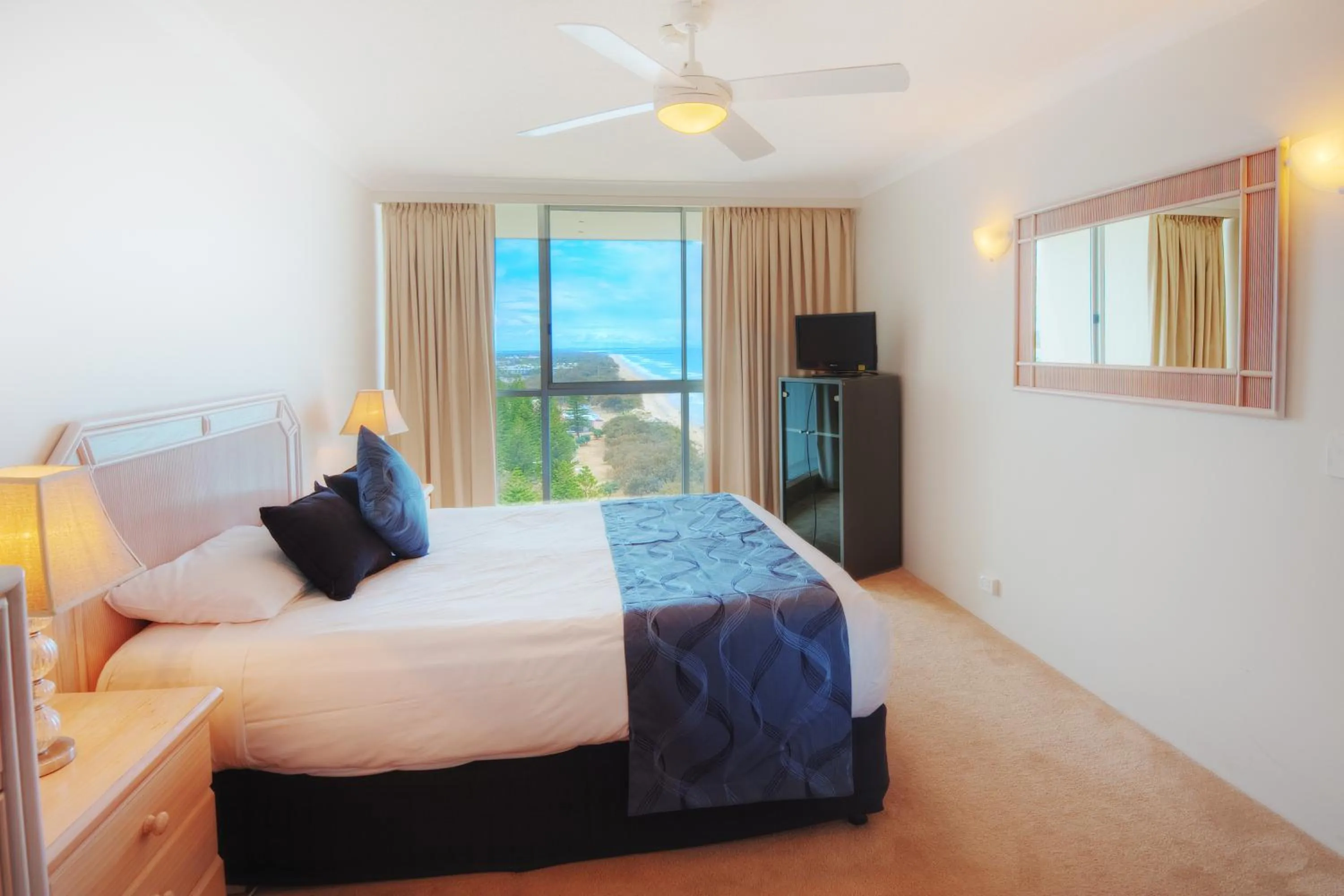 Bedroom, Bed in Golden Sands on the Beach - Absolute Beachfront Apartments