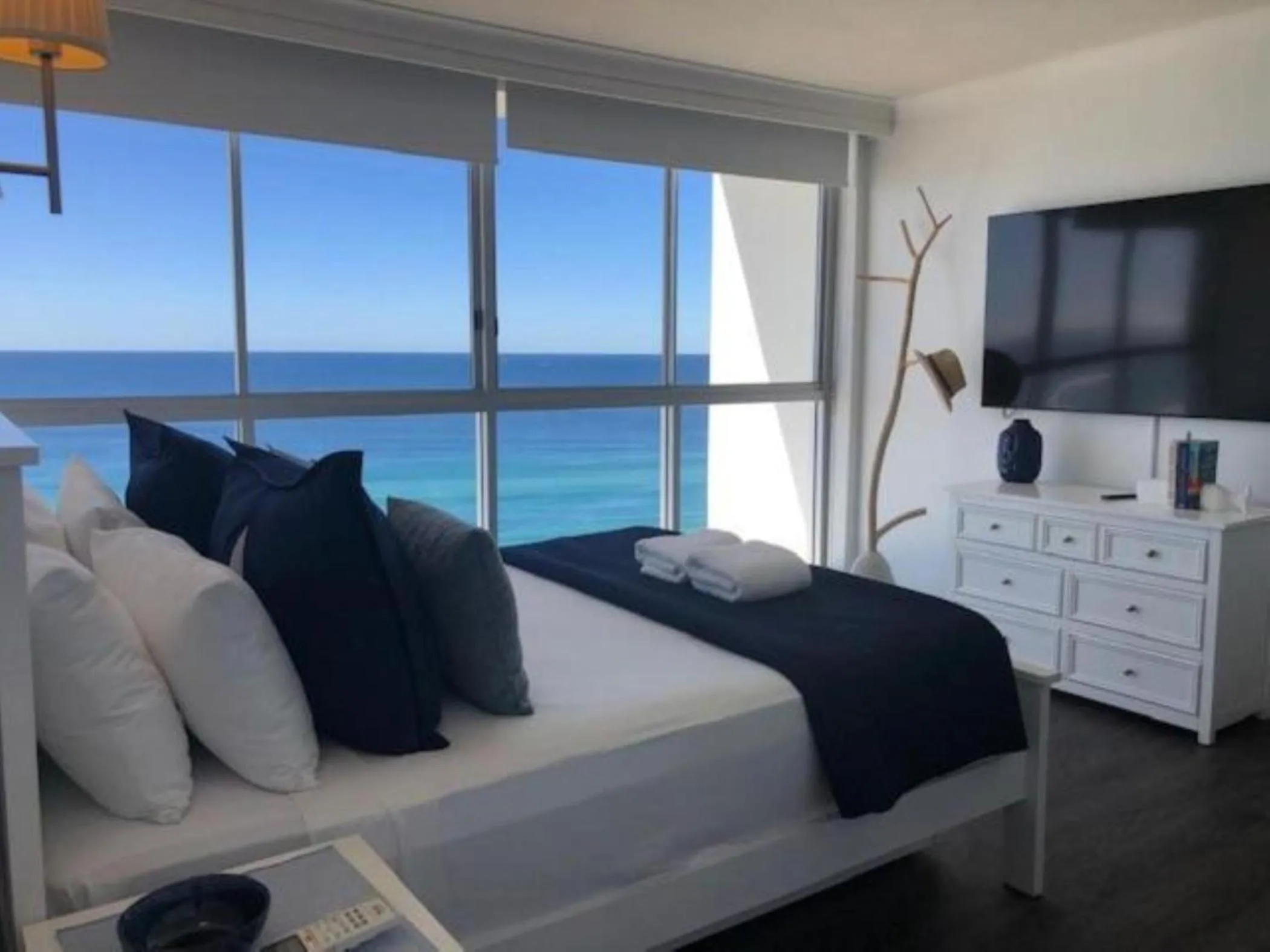 Bed in Golden Sands on the Beach - Absolute Beachfront Apartments