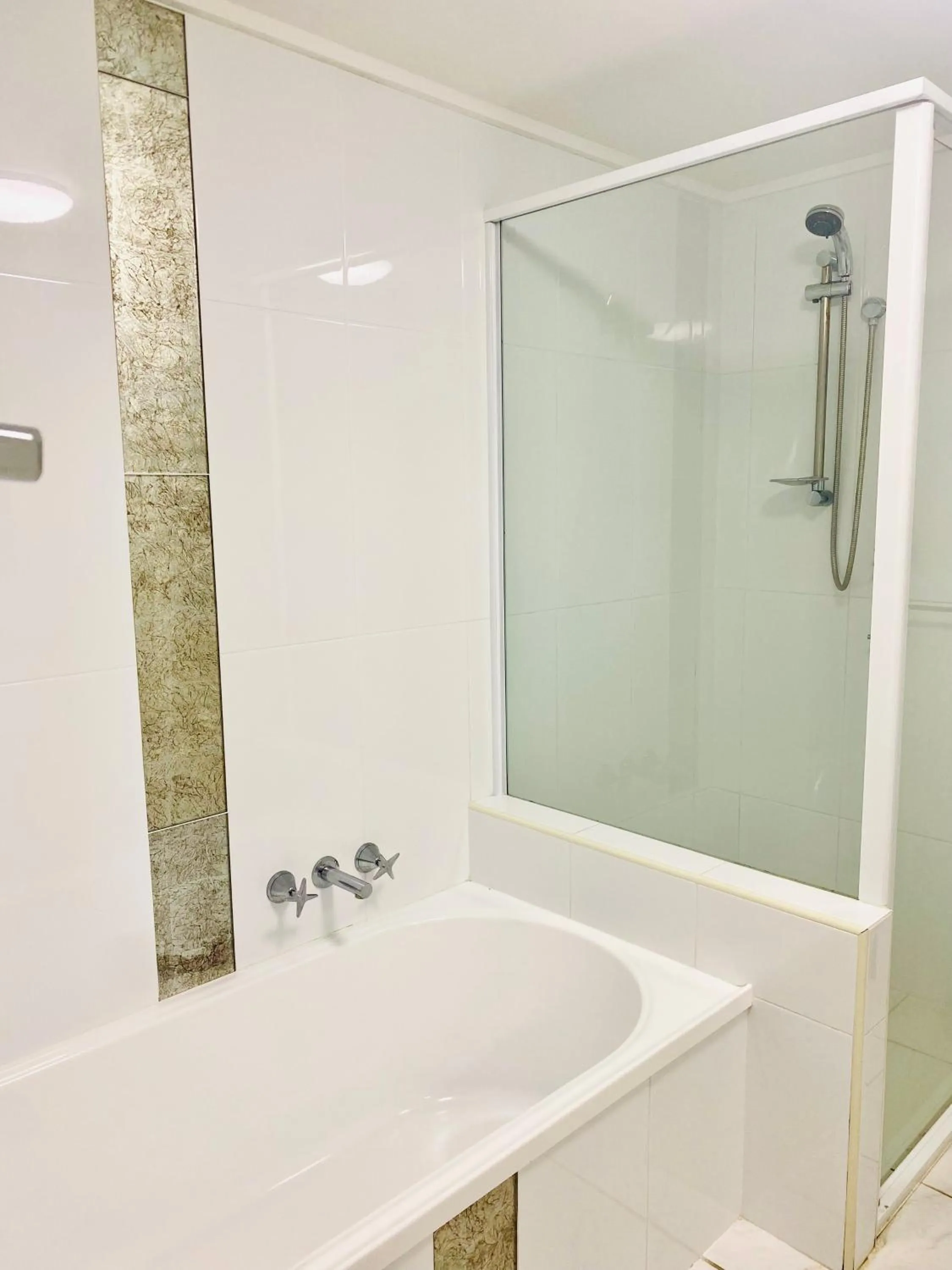 Shower in Golden Sands on the Beach - Absolute Beachfront Apartments