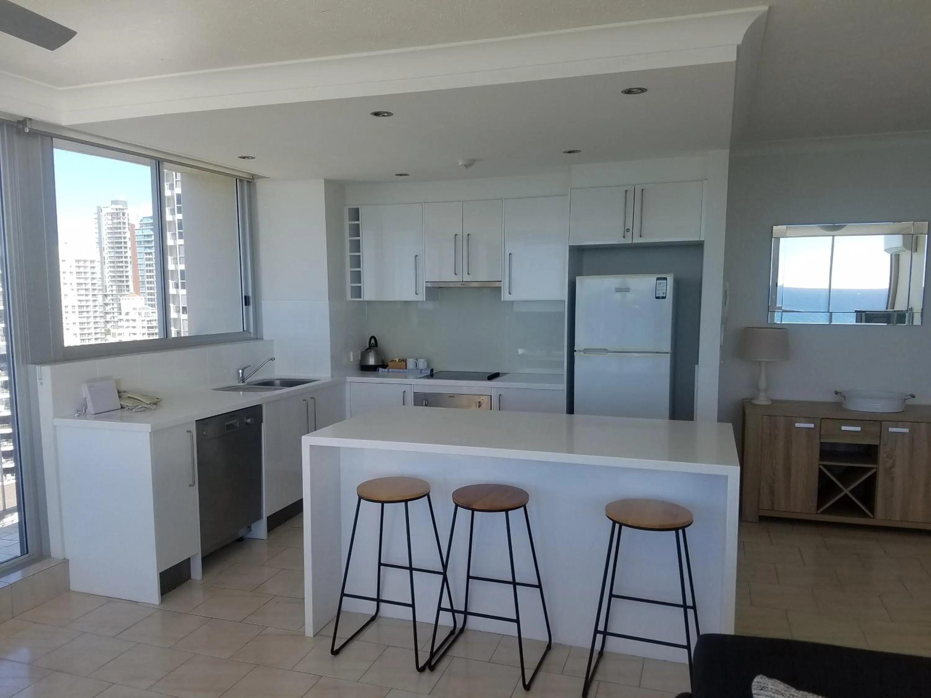 Kitchen or kitchenette in Golden Sands on the Beach - Absolute Beachfront Apartments