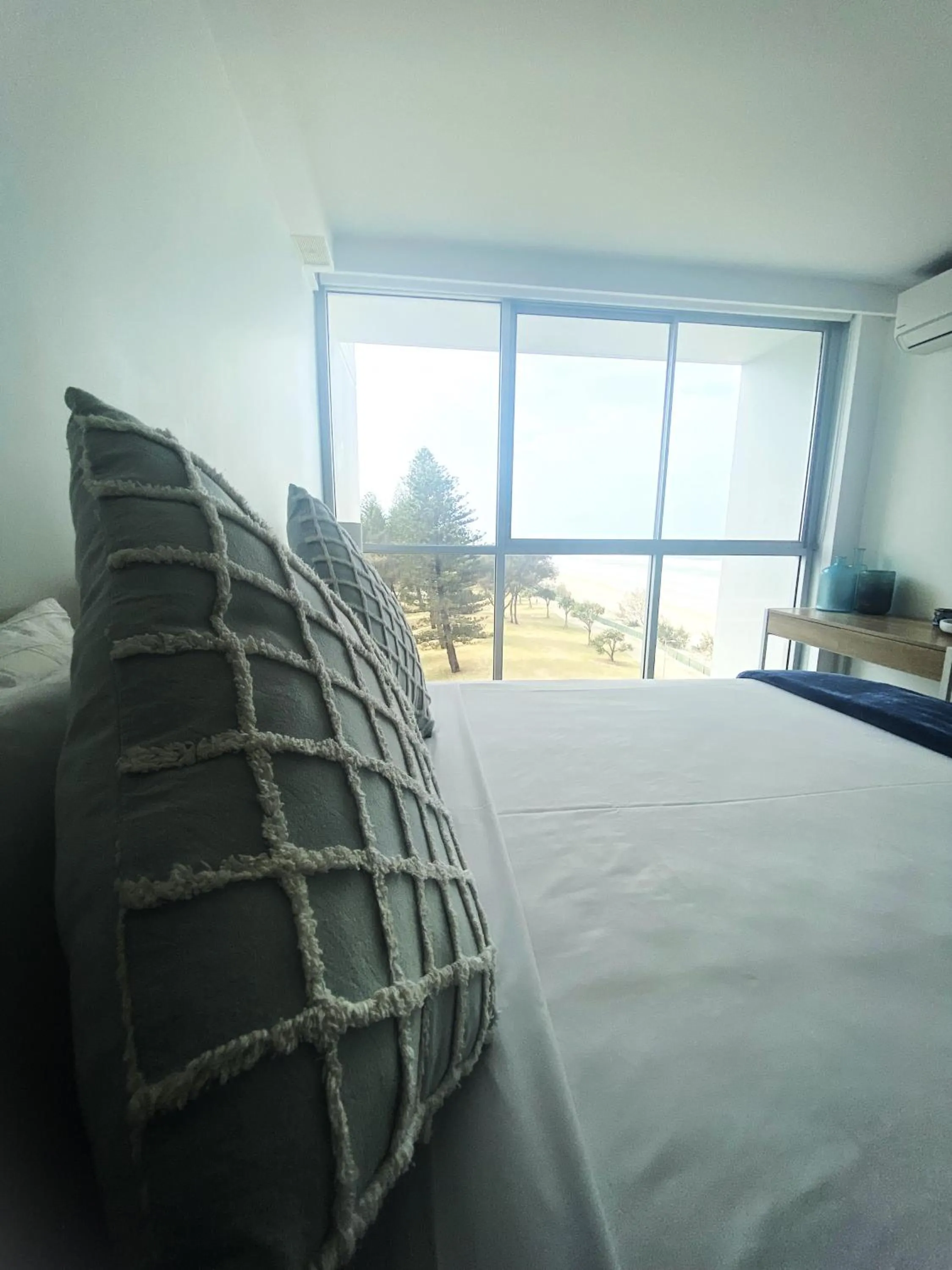 Bedroom, Bed in Golden Sands on the Beach - Absolute Beachfront Apartments