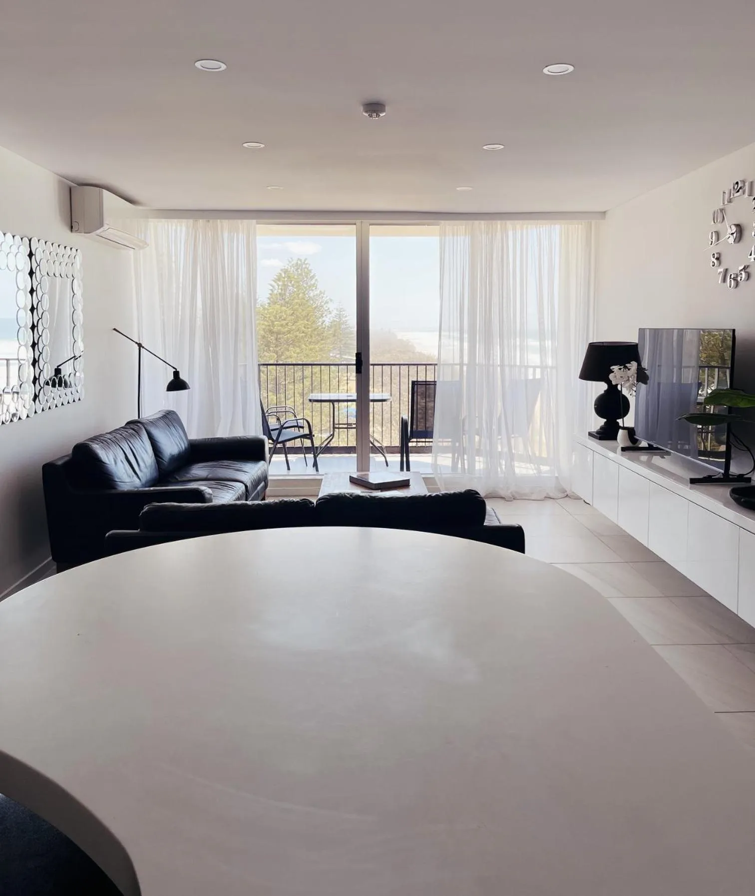 TV and multimedia, Bed in Golden Sands on the Beach - Absolute Beachfront Apartments