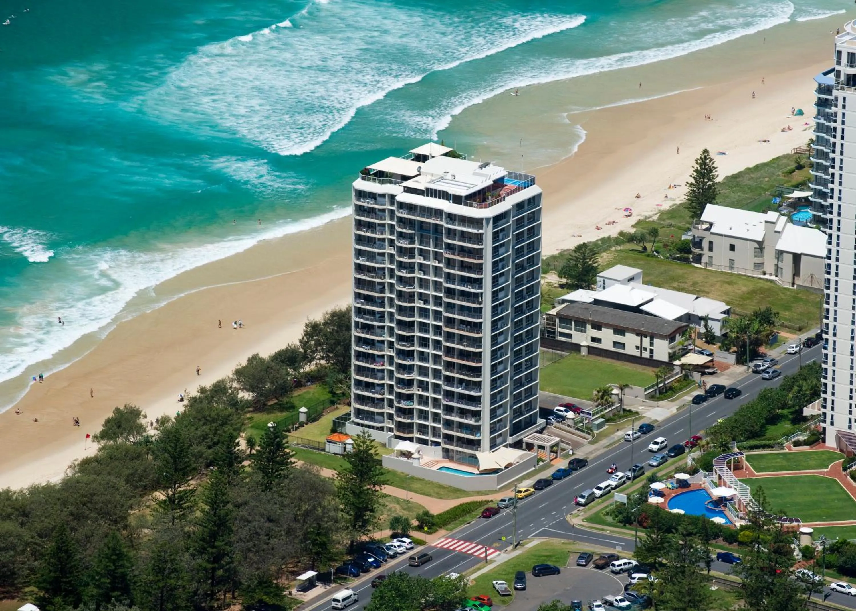 Facade/entrance in Golden Sands on the Beach - Absolute Beachfront Apartments