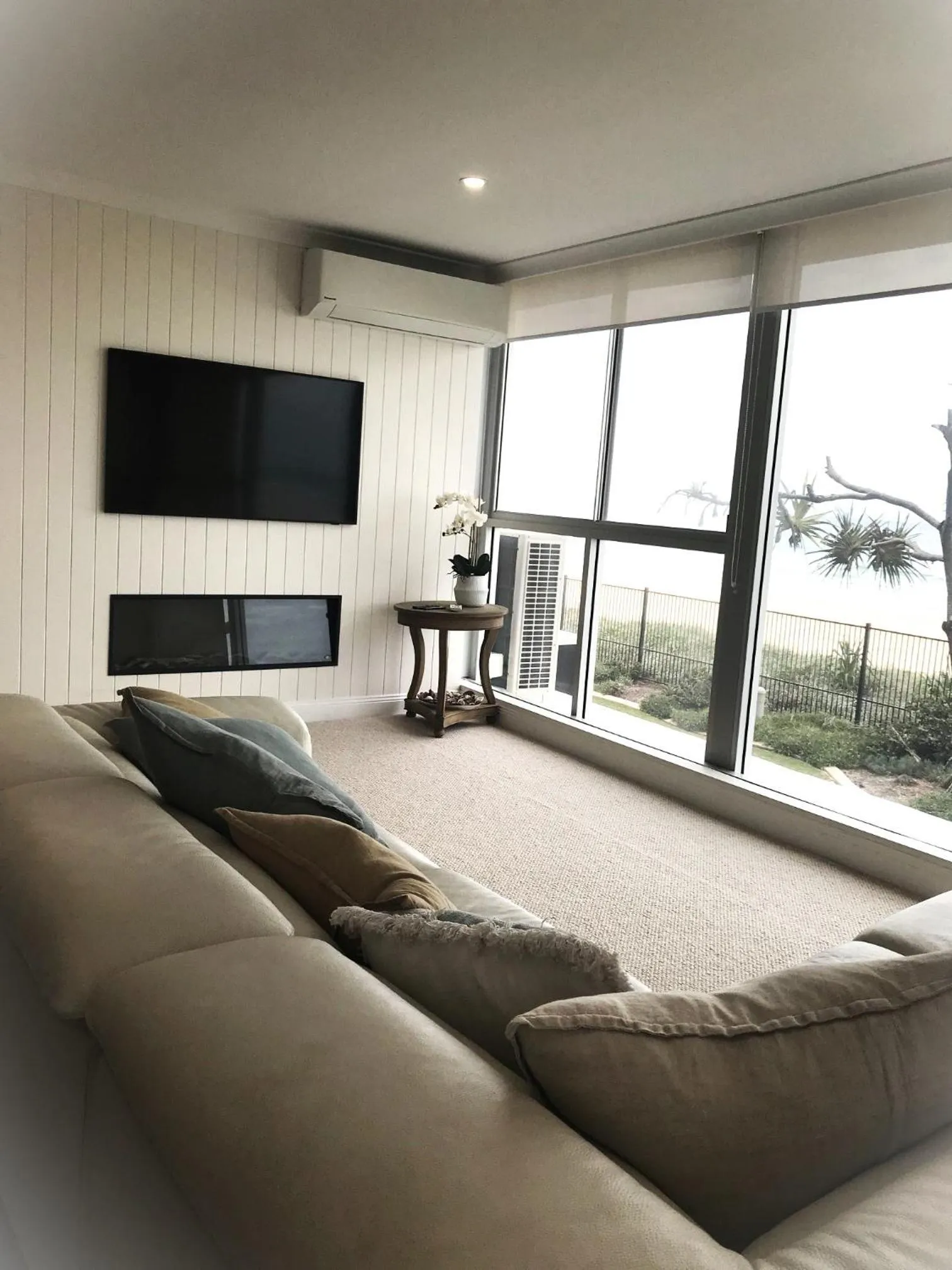 Living room in Golden Sands on the Beach - Absolute Beachfront Apartments