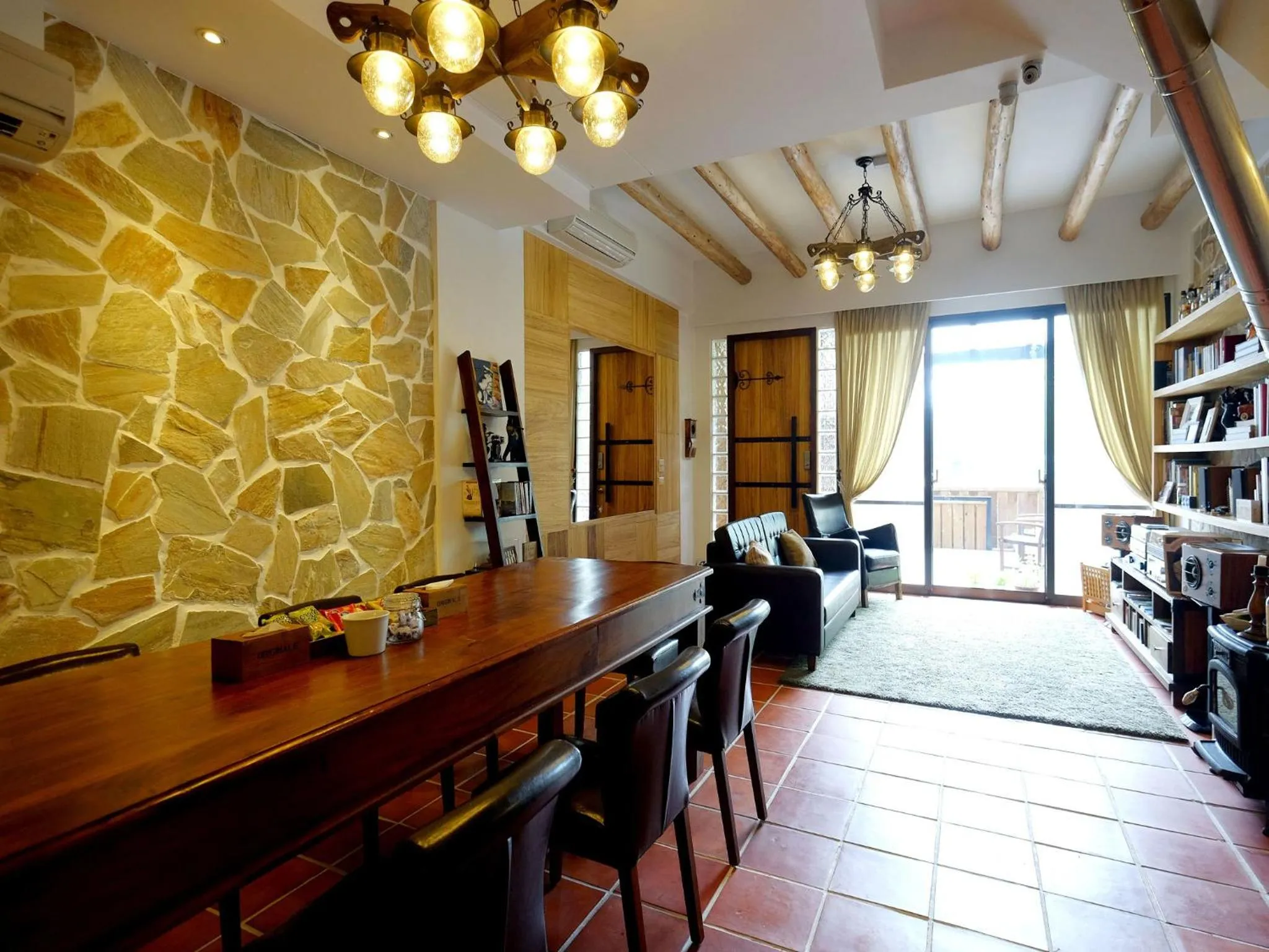 Communal lounge/ TV room in Shire Homestay