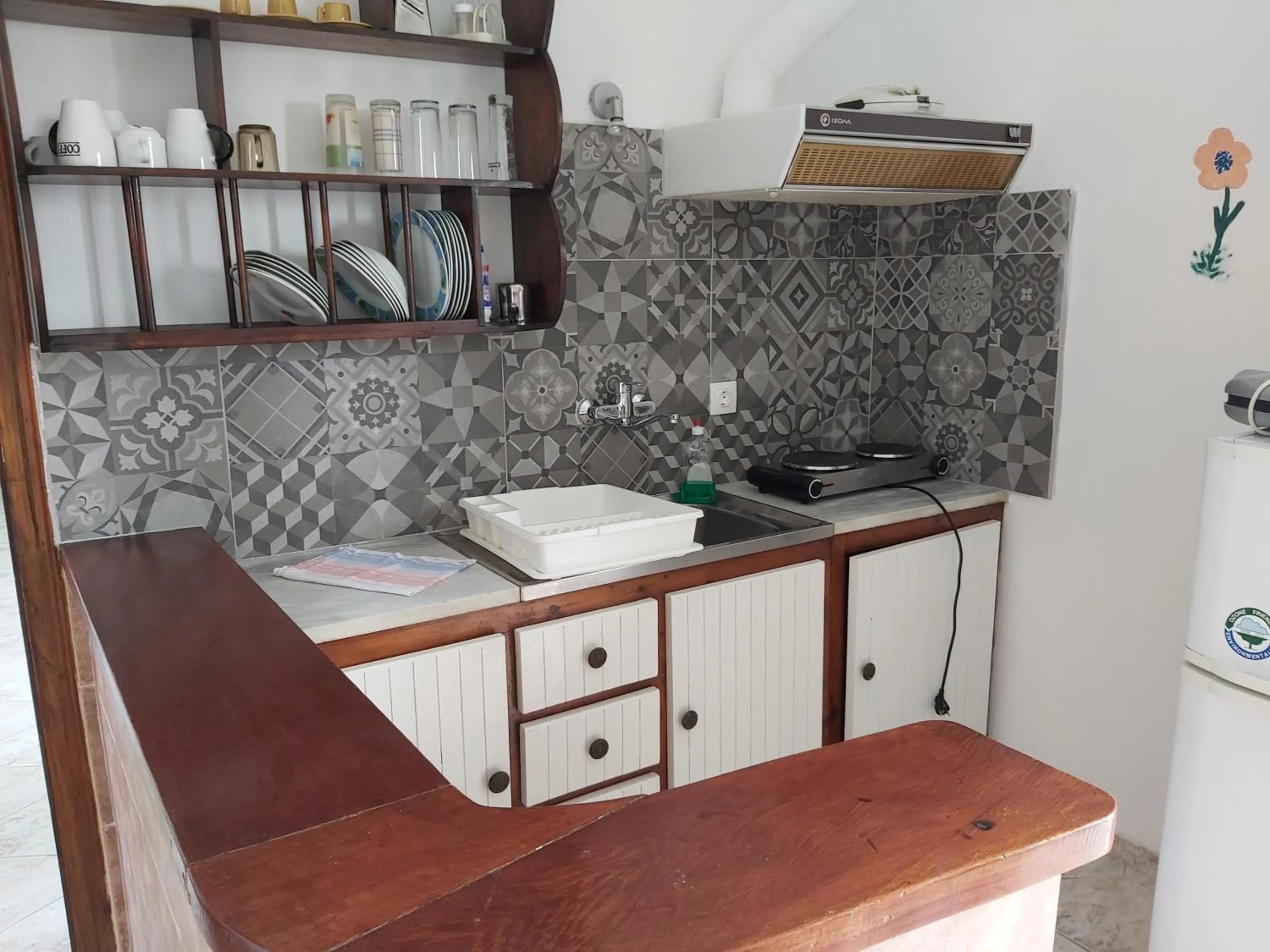 Kitchen or kitchenette in Azalea