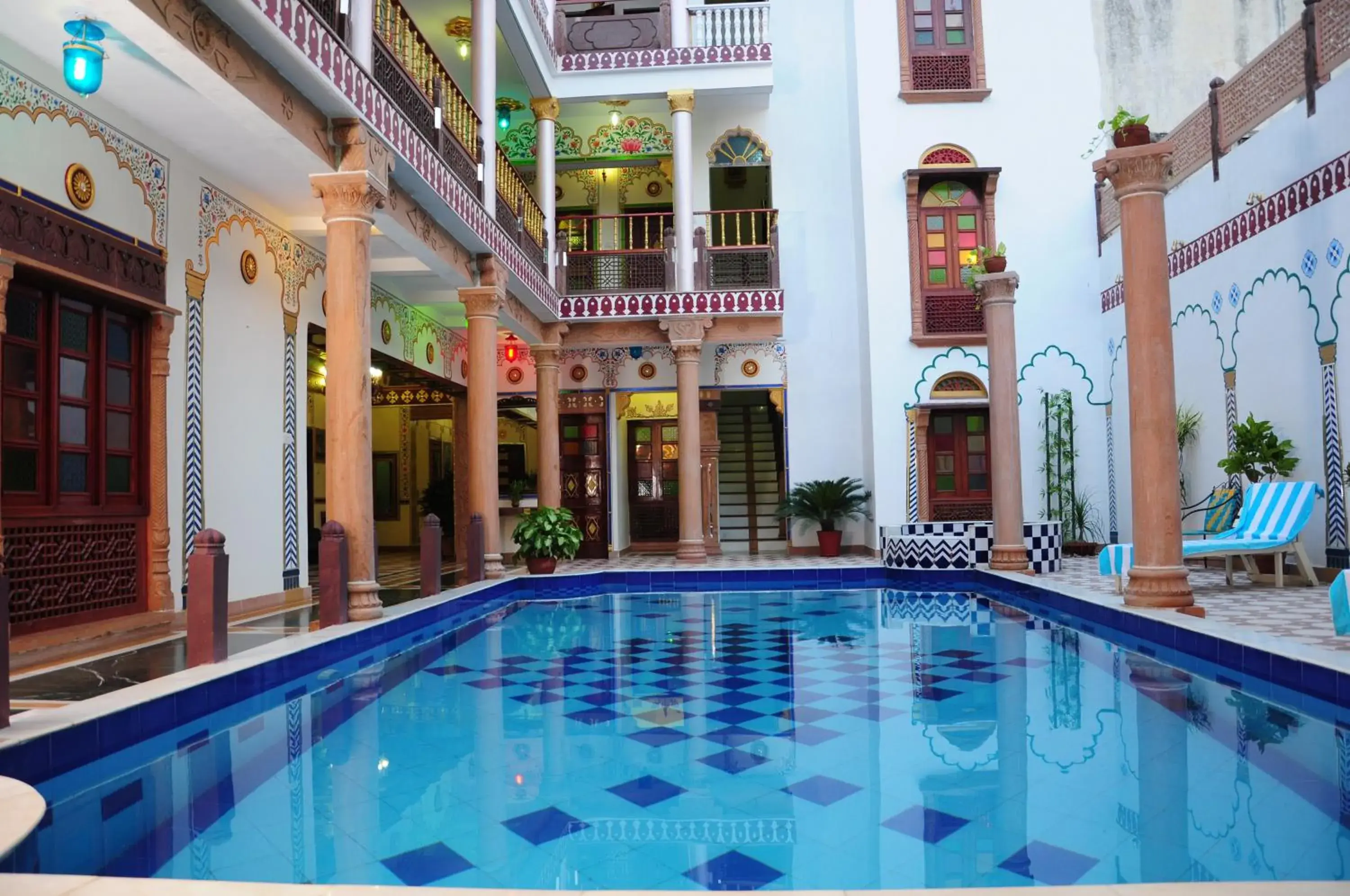 Swimming pool in Hotel Vimal Heritage Swimming pool in Hotel Vimal Heritage