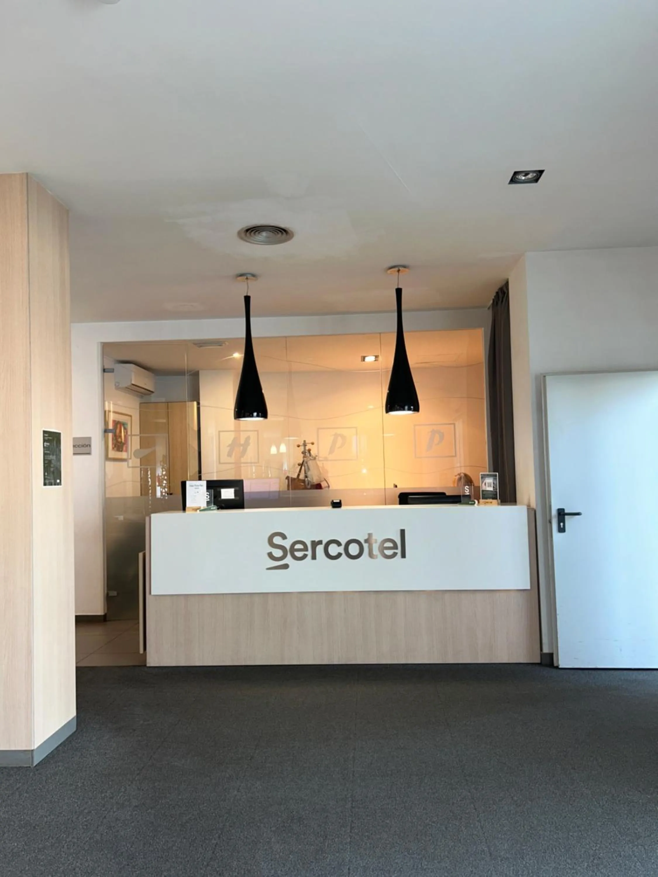 Lobby or reception in Hotel Sercotel Plana Parc