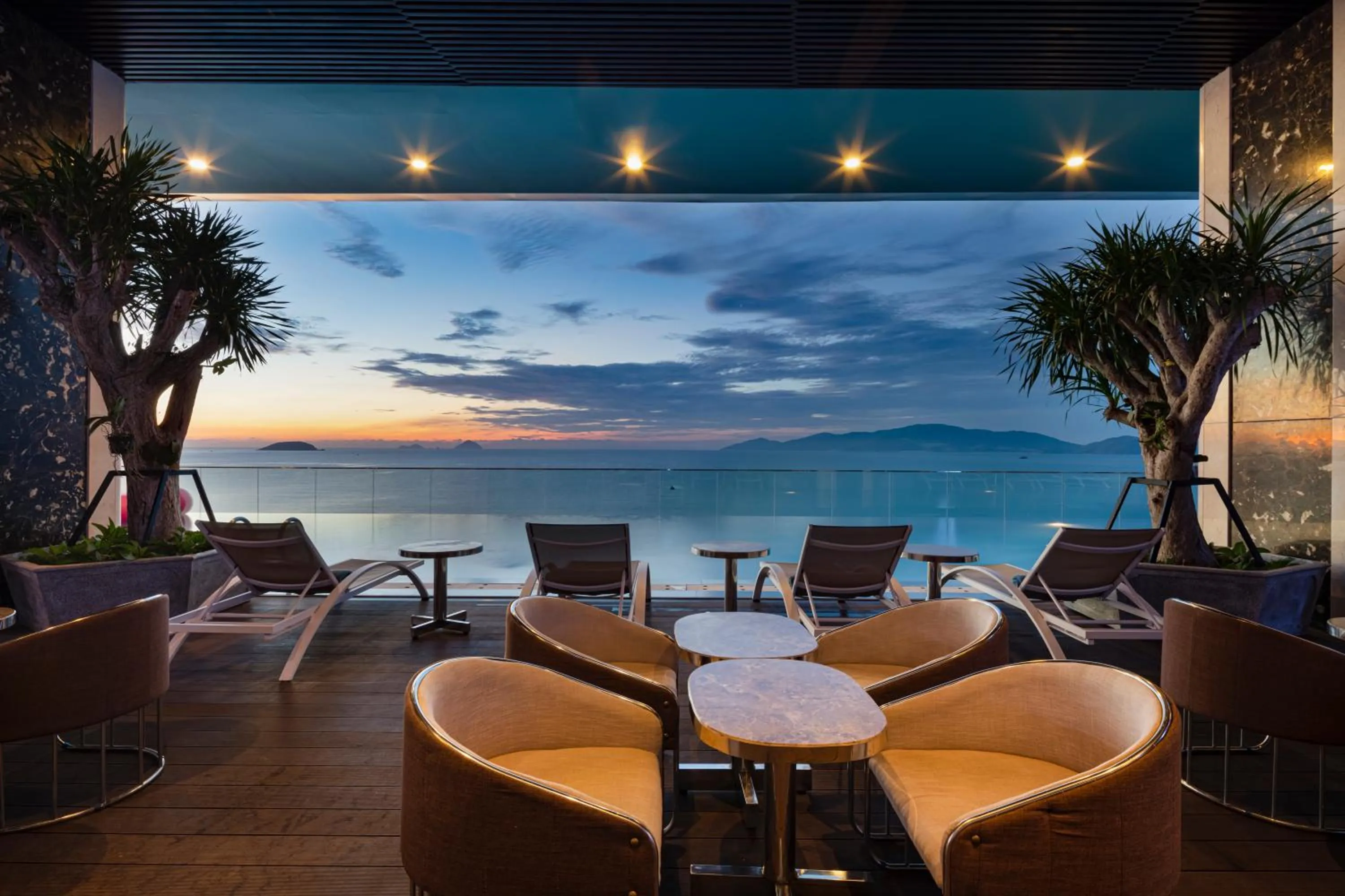 Lounge or bar in Nha Trang Horizon Hotel