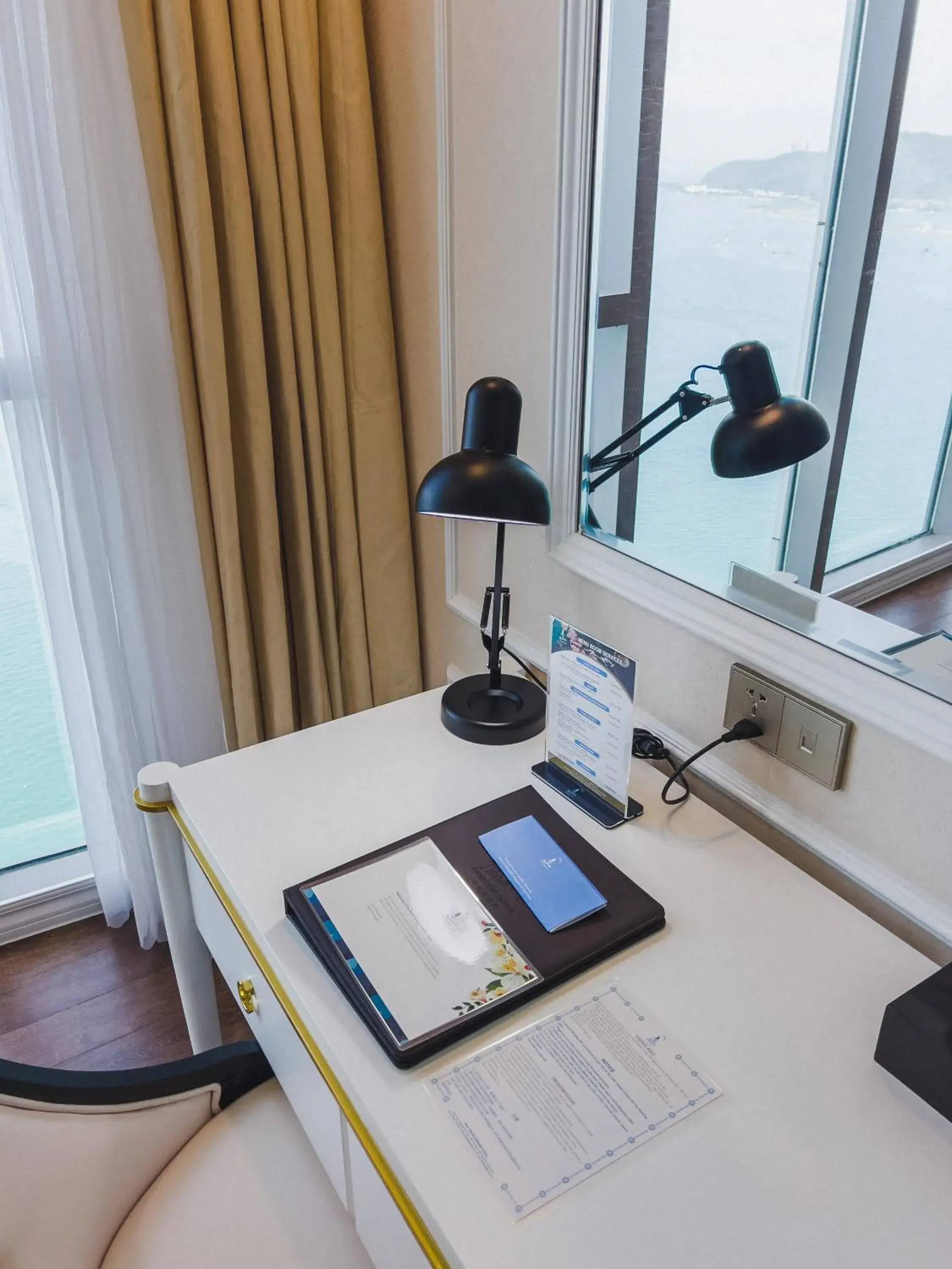 Property building in Nha Trang Horizon Hotel Property building in Nha Trang Horizon Hotel