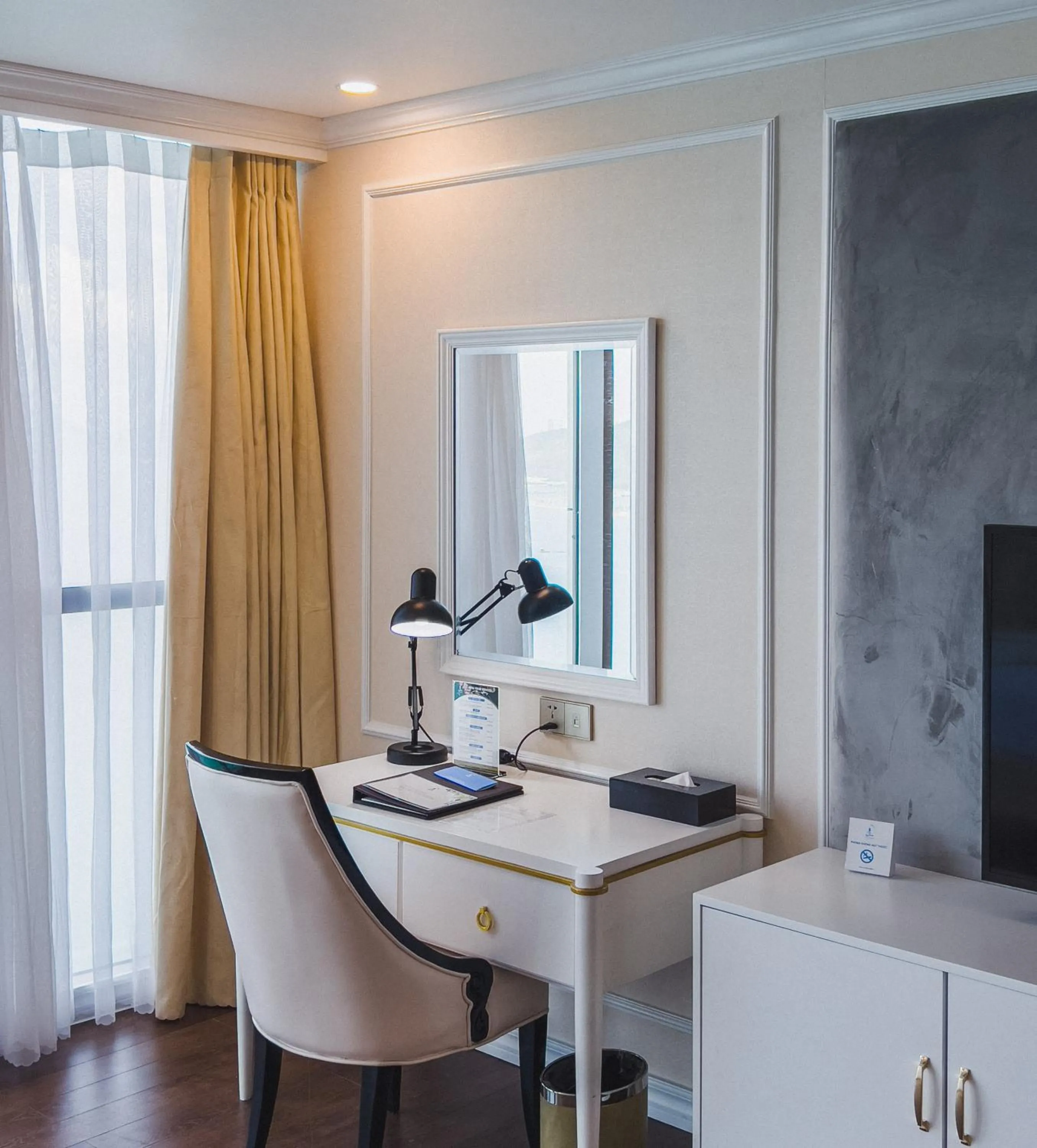 TV and multimedia in Nha Trang Horizon Hotel