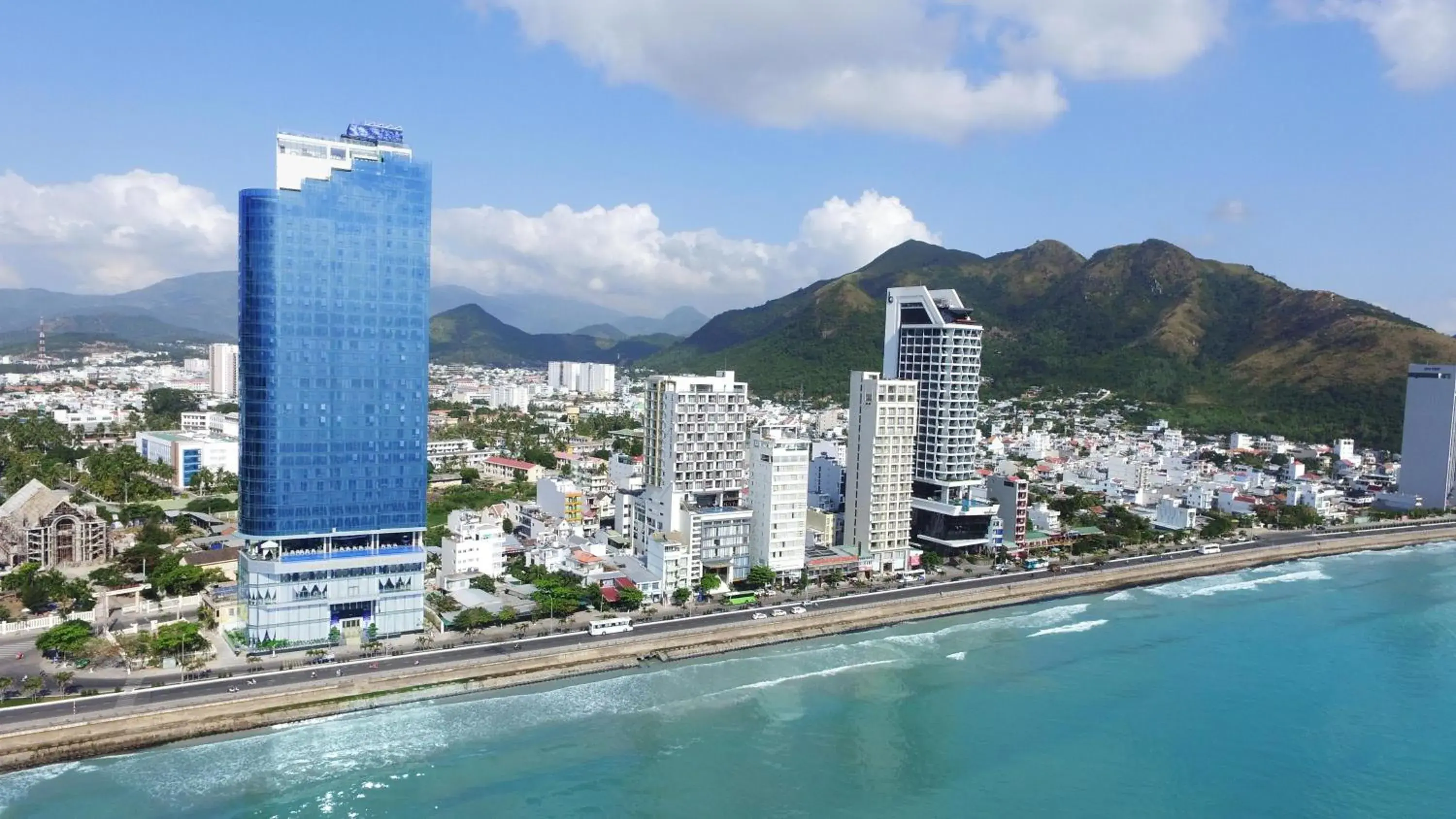 Property building in Nha Trang Horizon Hotel Property building in Nha Trang Horizon Hotel
