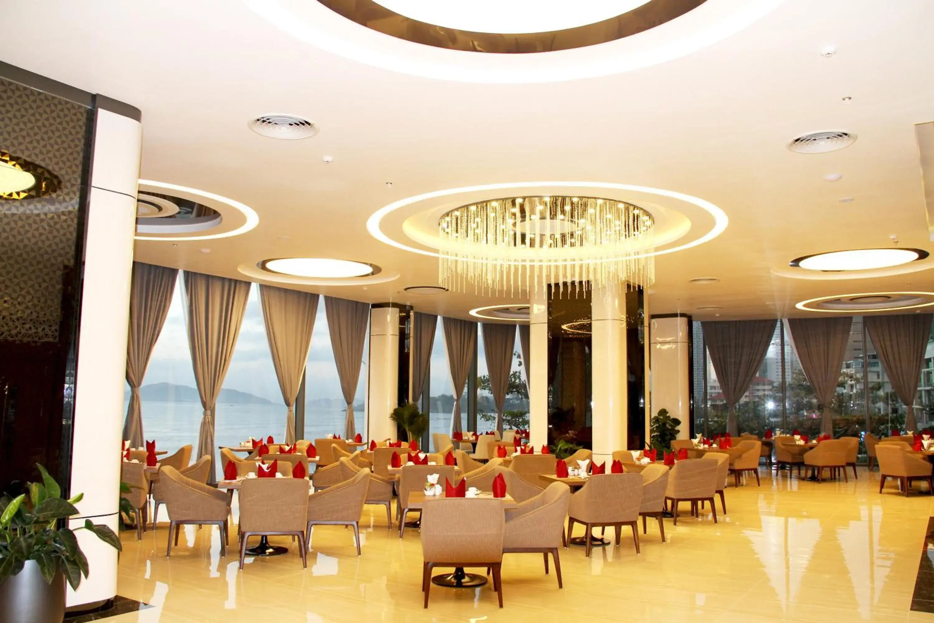 Restaurant/places to eat in Nha Trang Horizon Hotel Restaurant/places to eat in Nha Trang Horizon Hotel