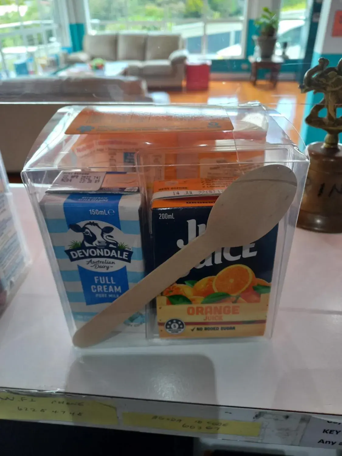 Breakfast in Waterfront Lodge Motel Breakfast in Waterfront Lodge Motel