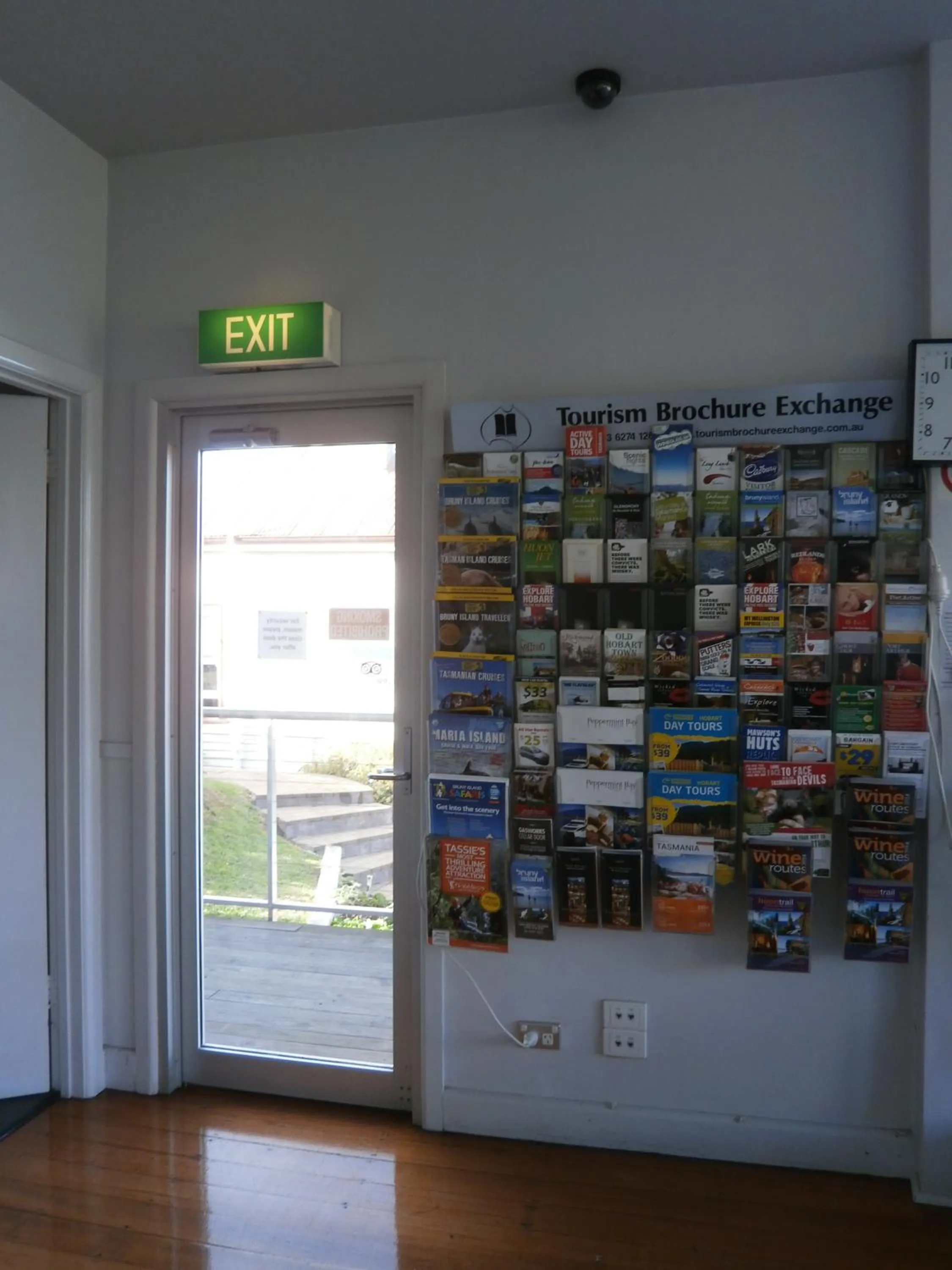 Lobby or reception in Waterfront Lodge Motel