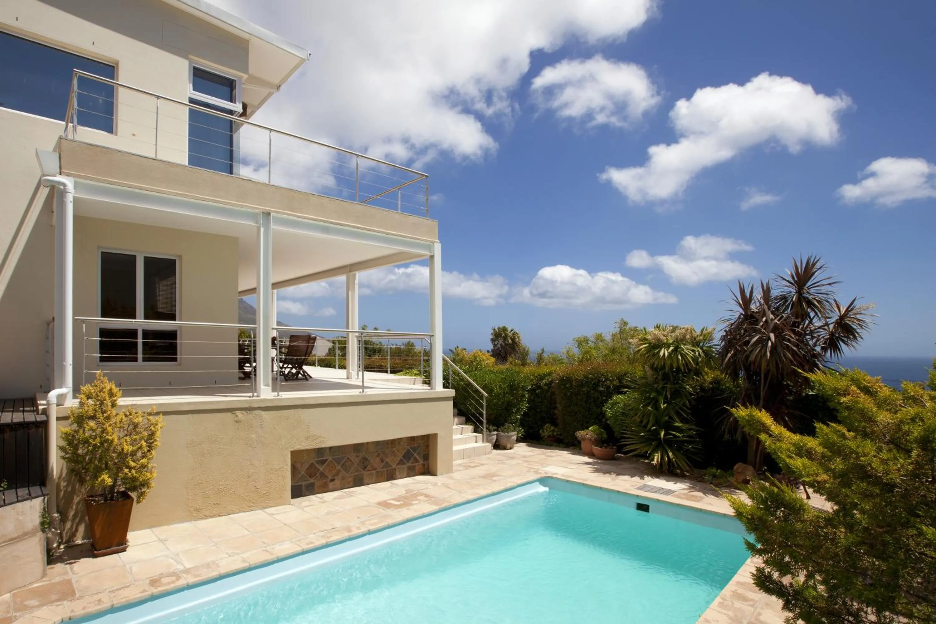 Swimming pool in Entabeni Guest House