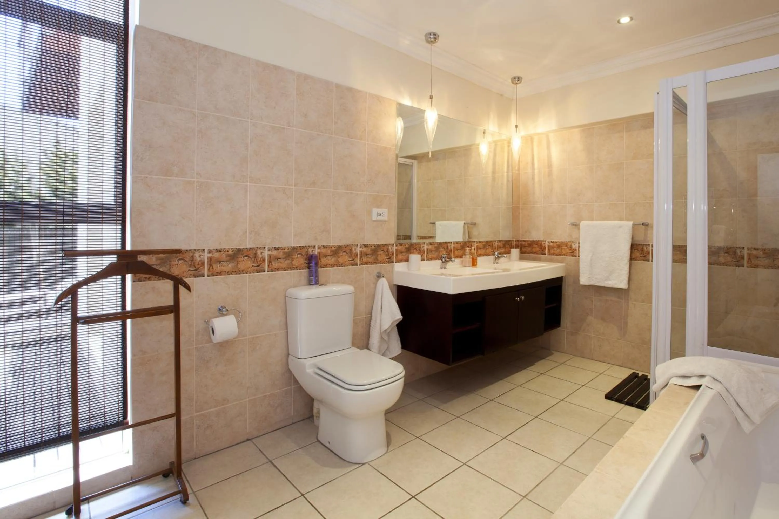 Bathroom in Entabeni Guest House