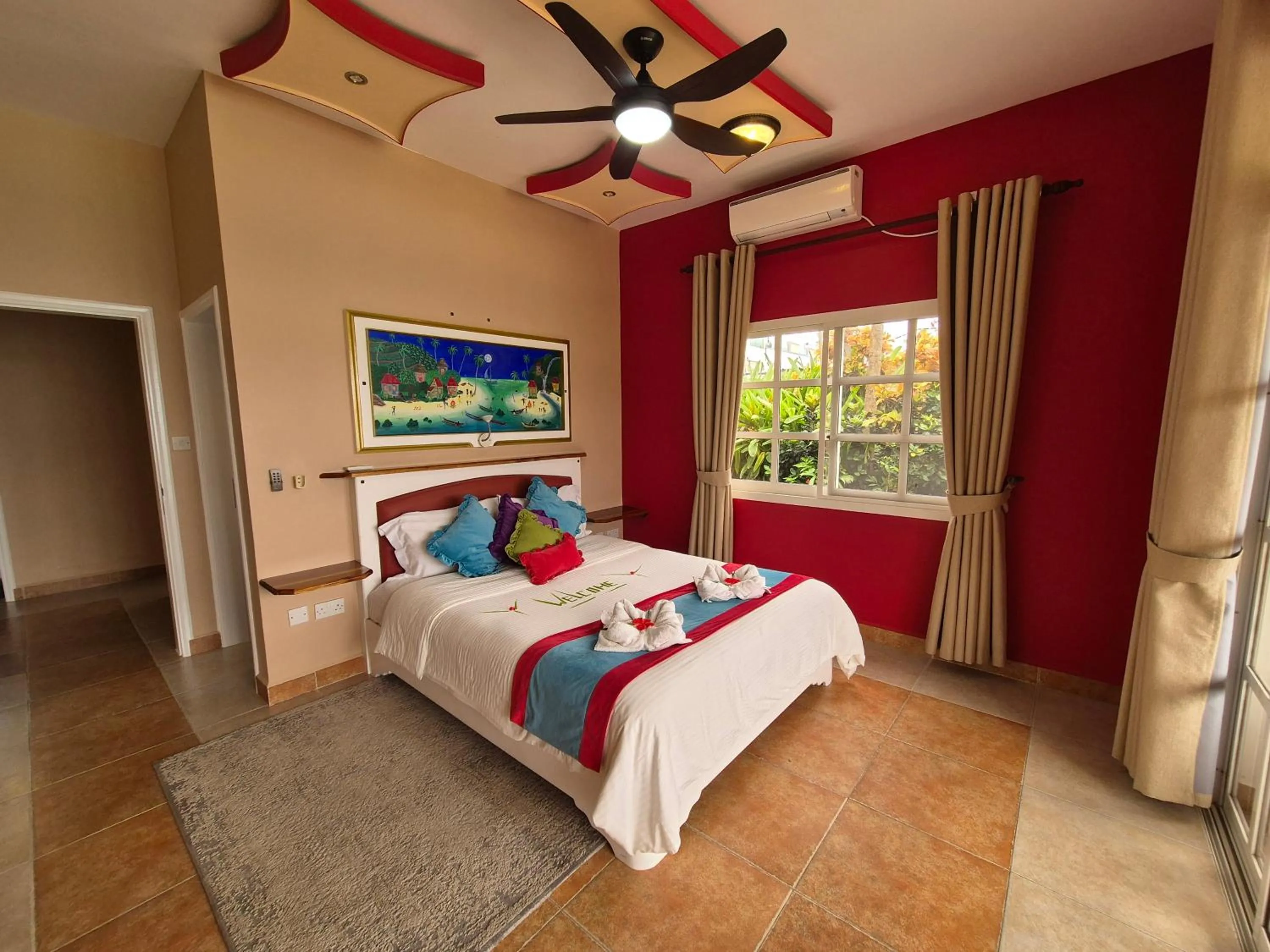 Bedroom, Bed in Au Fond De Mer View