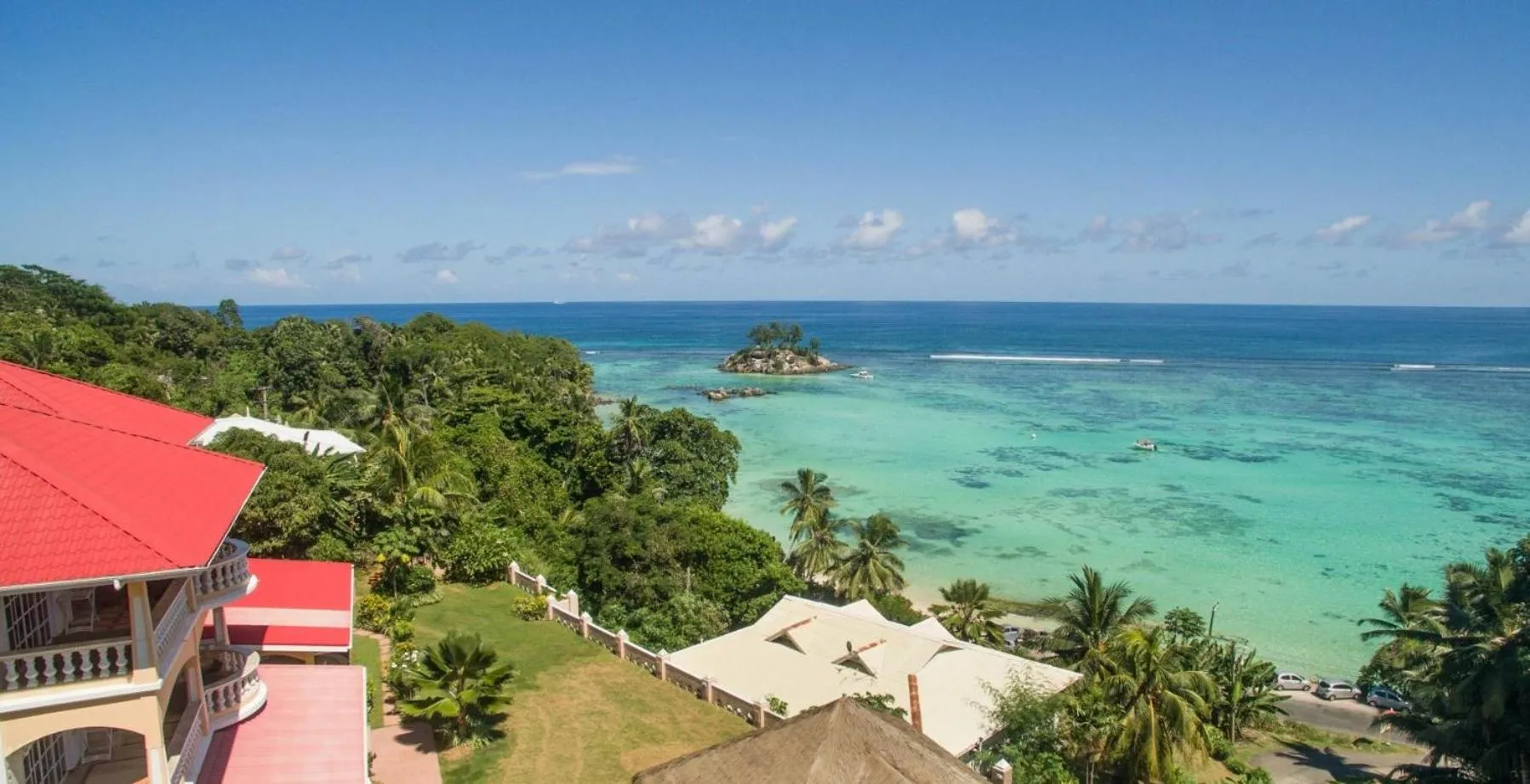 Property building in Au Fond De Mer View
