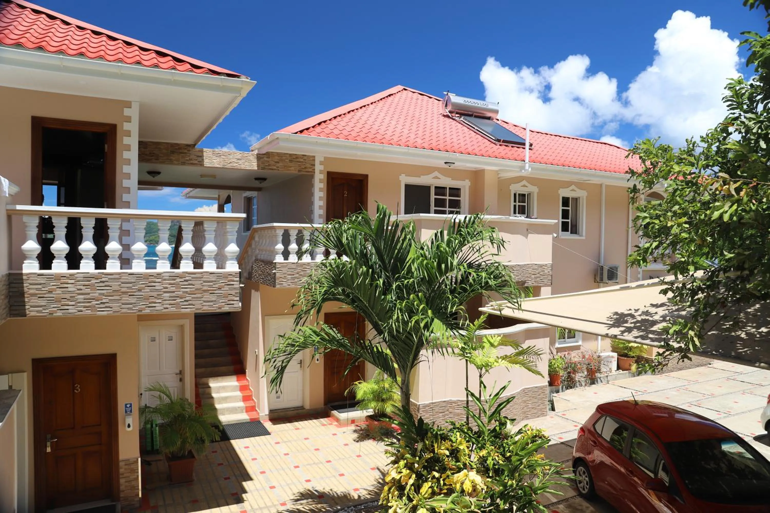 Property building in Au Fond De Mer View