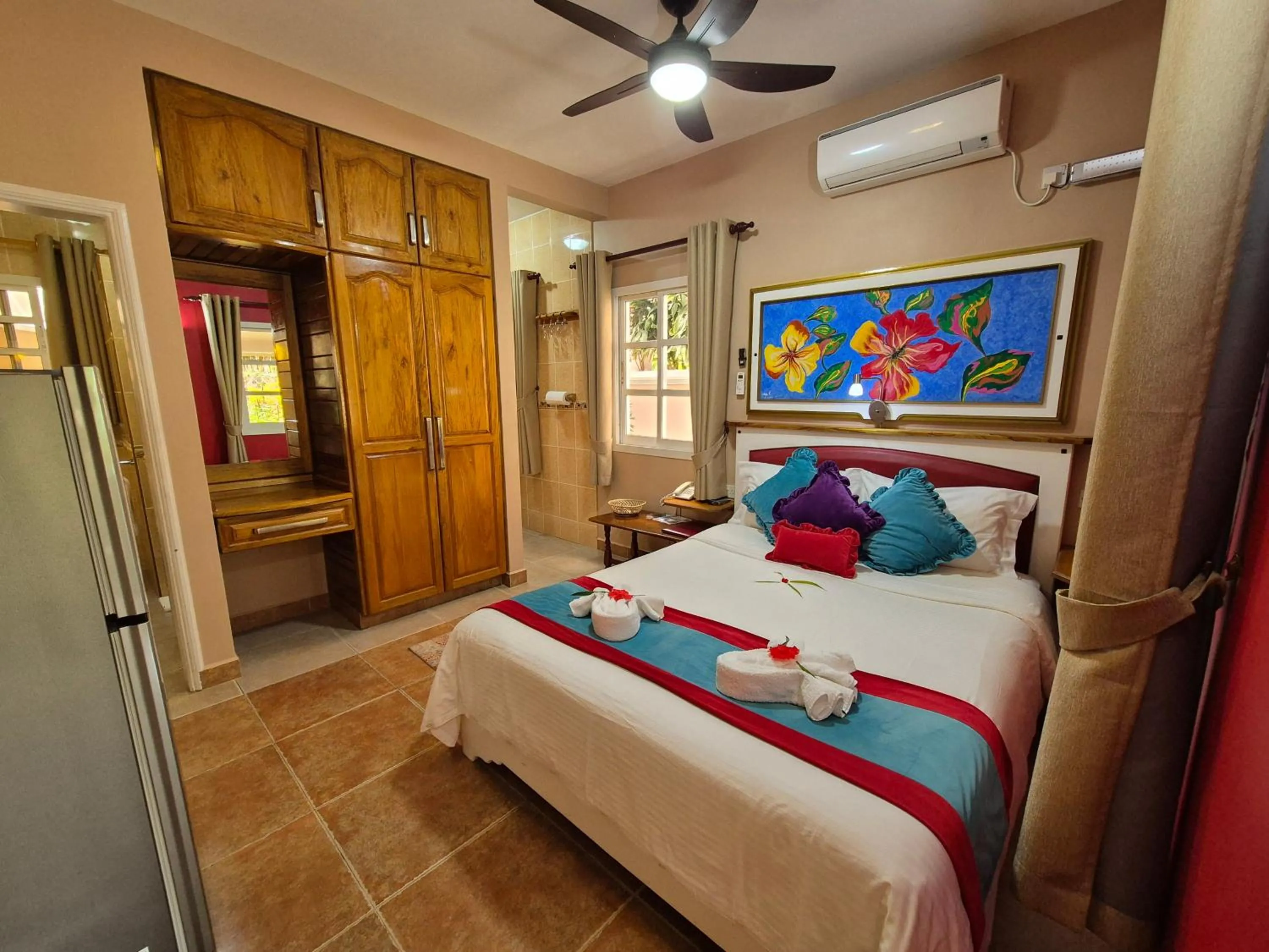 Bedroom, Bed in Au Fond De Mer View