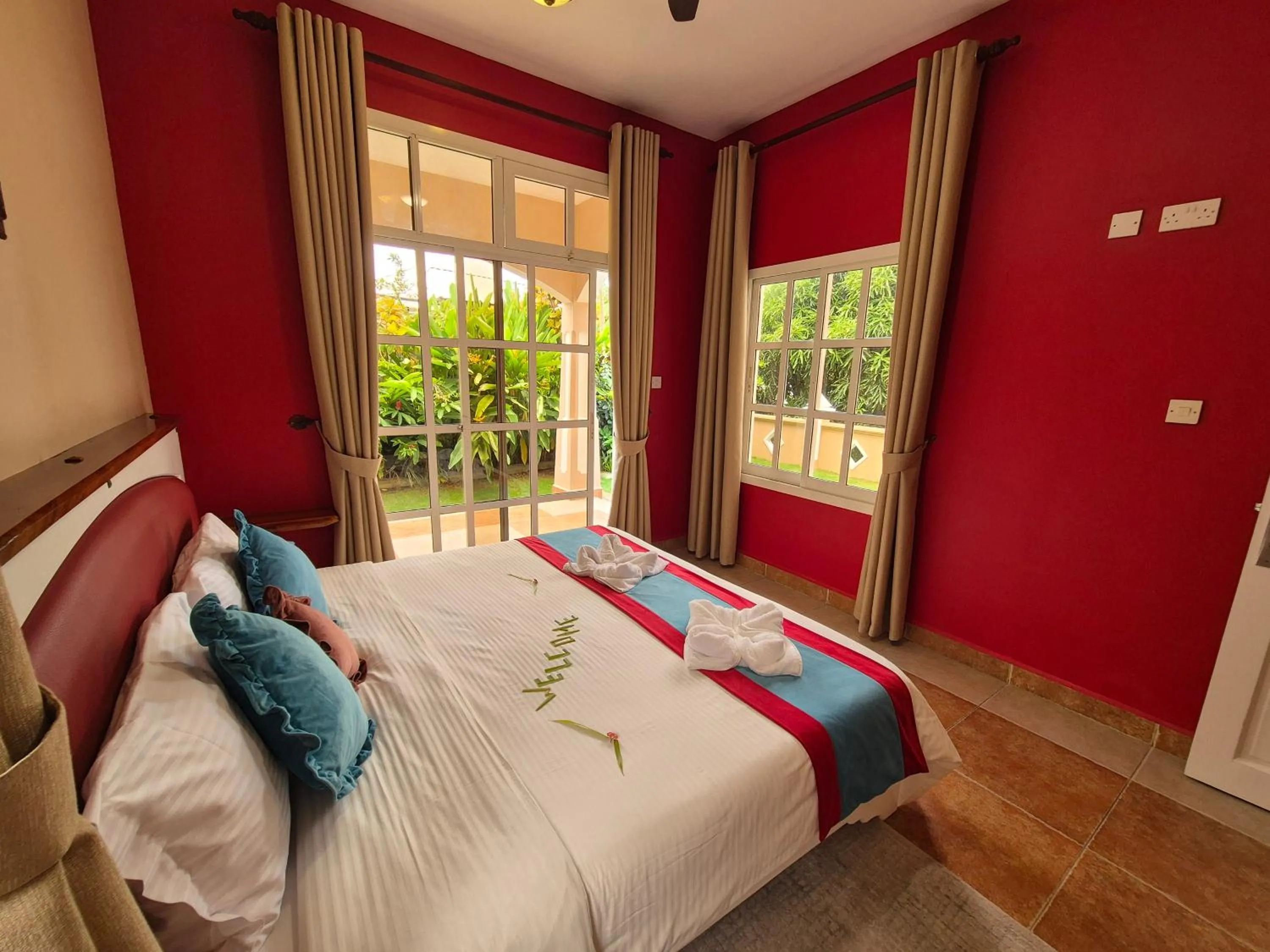 Bedroom, Bed in Au Fond De Mer View