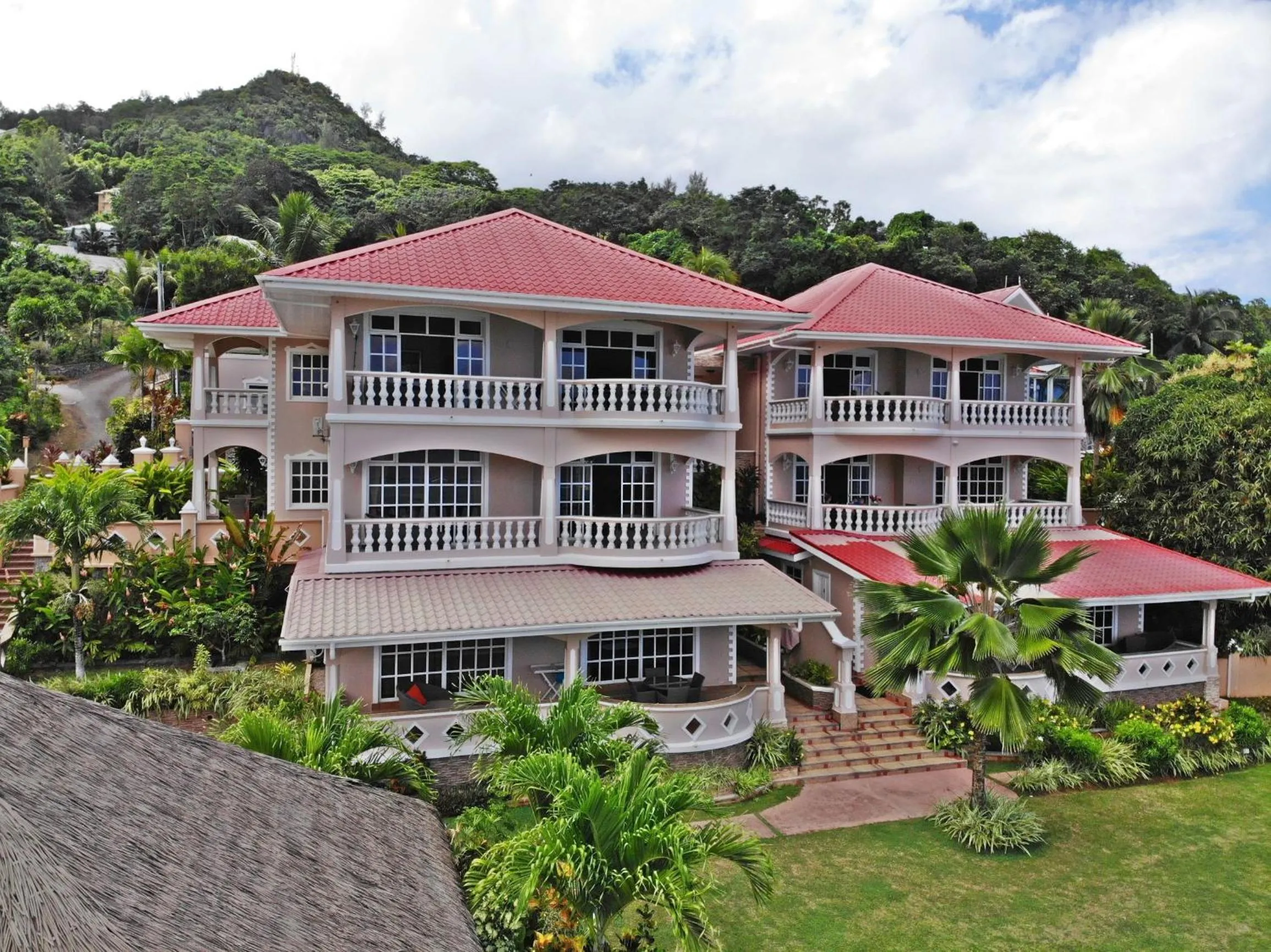 Property building in Au Fond De Mer View