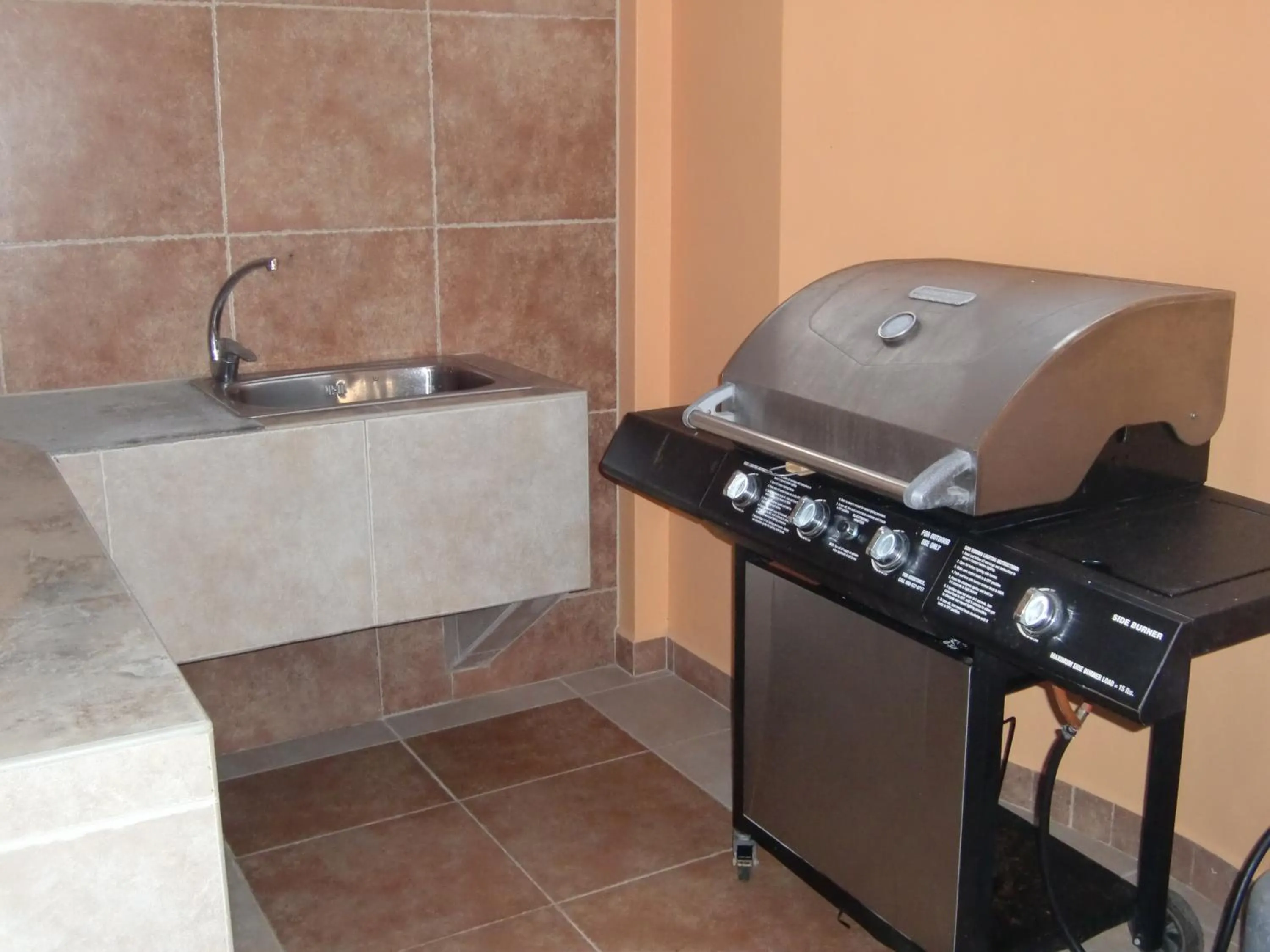 BBQ facilities in Au Fond De Mer View