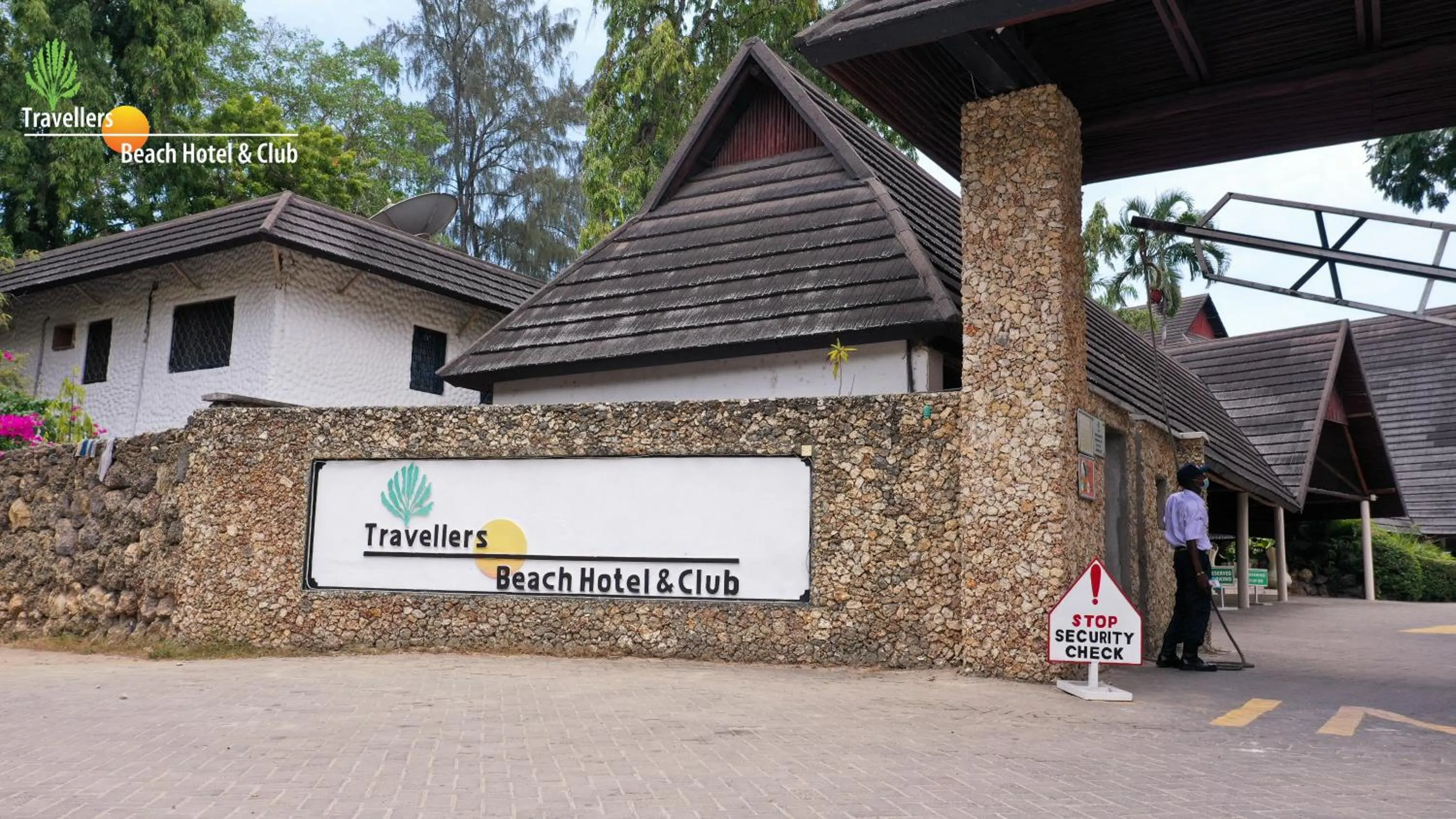 Property building in Travellers Beach Hotel & SPA