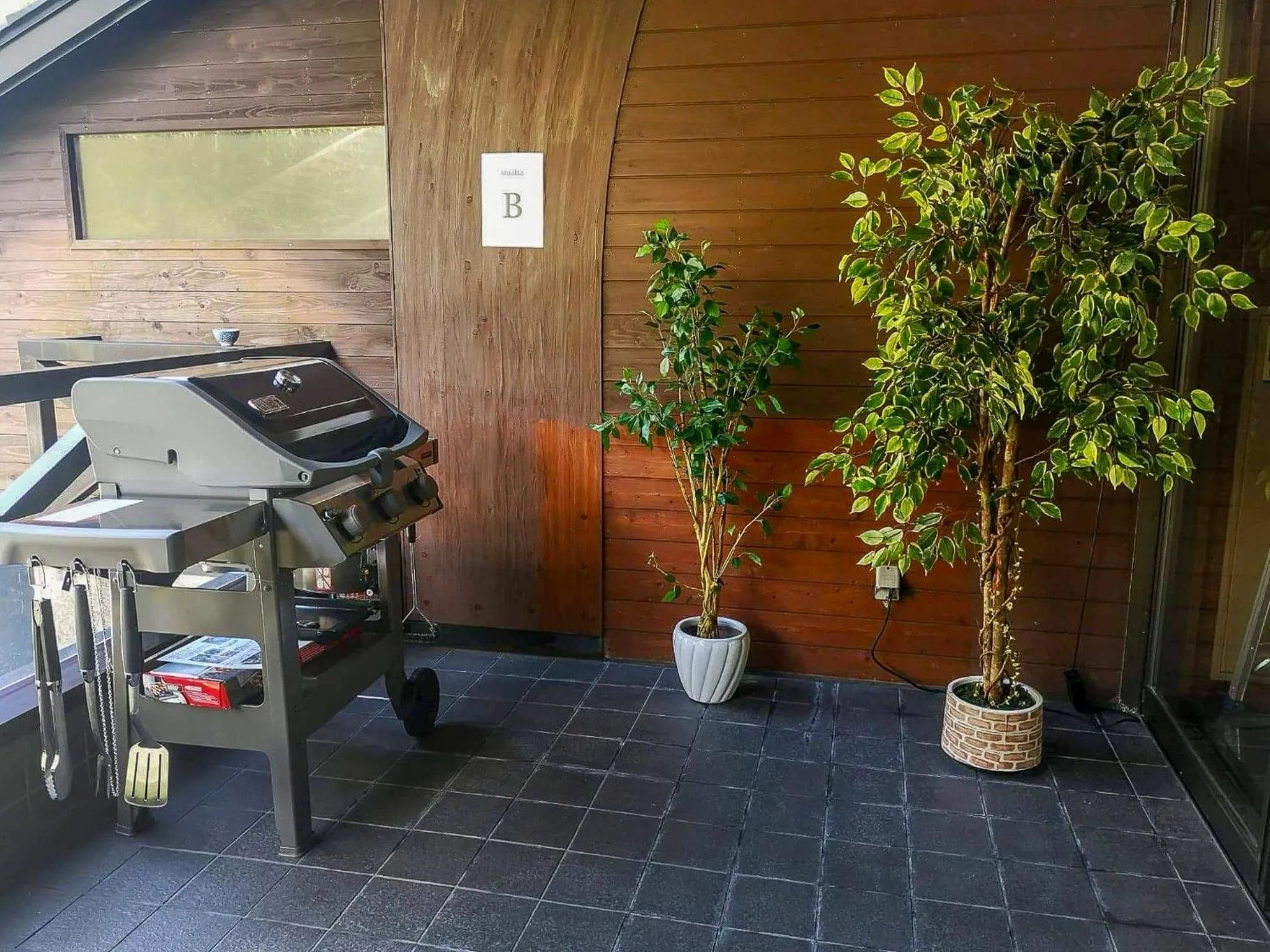 BBQ facilities in Wadano Gateway Suites & Apartments