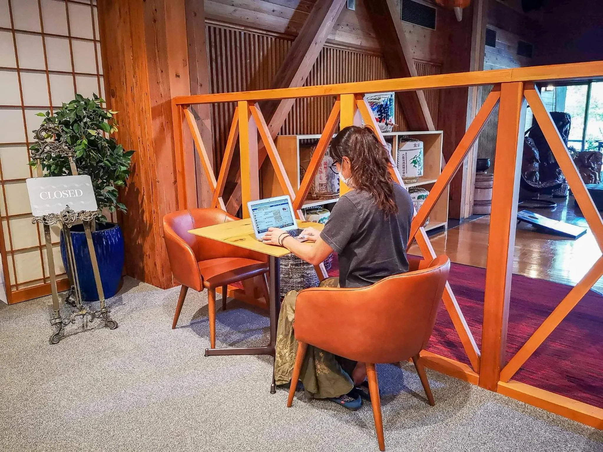 Communal lounge/ TV room in Wadano Gateway Suites & Apartments