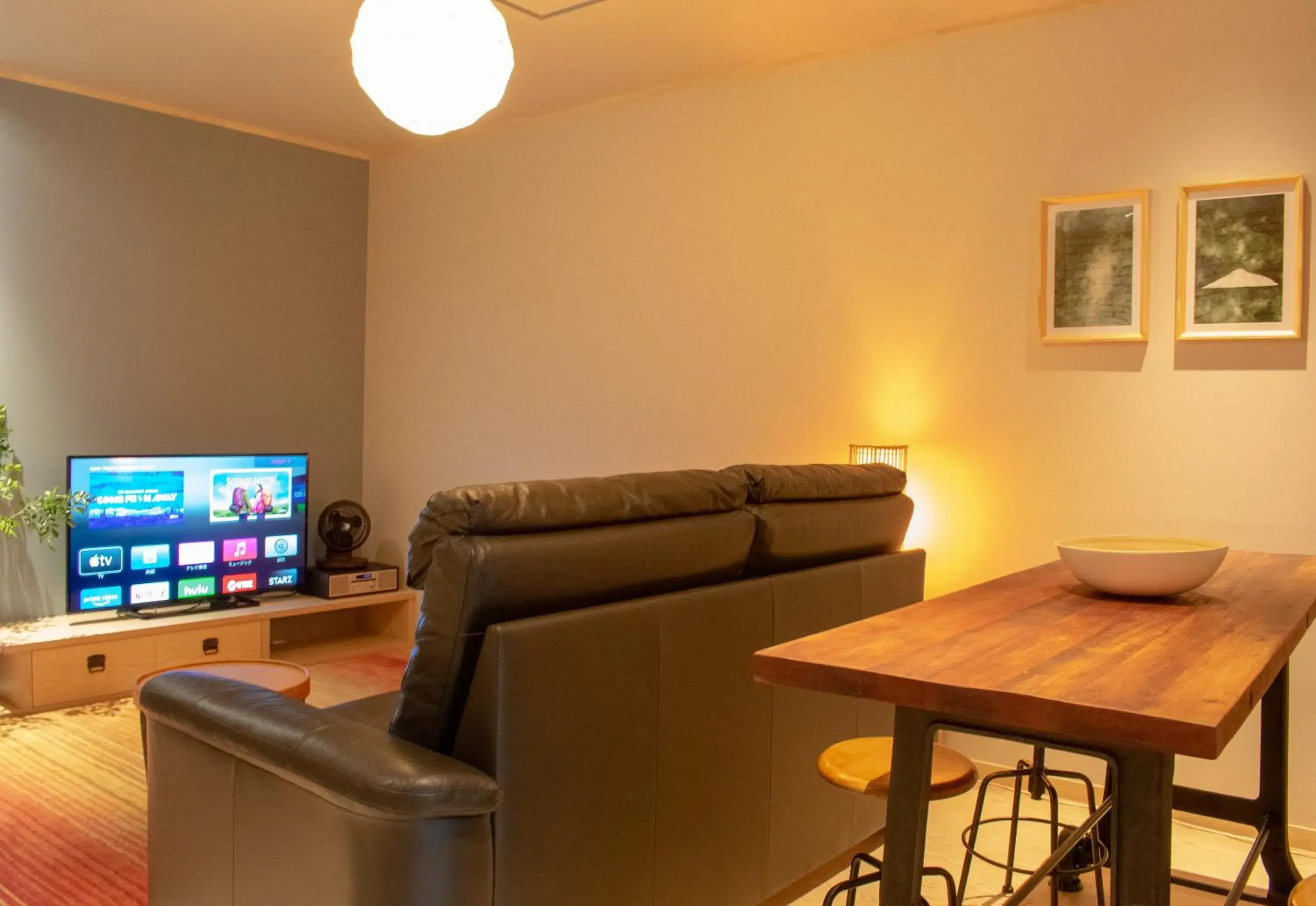 Two-Bedroom Apartment in Wadano Gateway Suites & Apartments Two-Bedroom Apartment in Wadano Gateway Suites & Apartments