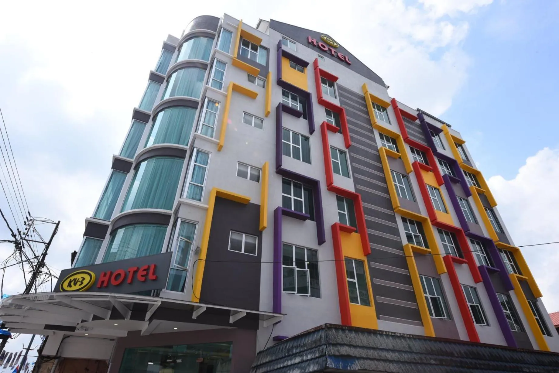 Property building in KU-3 HOTEL