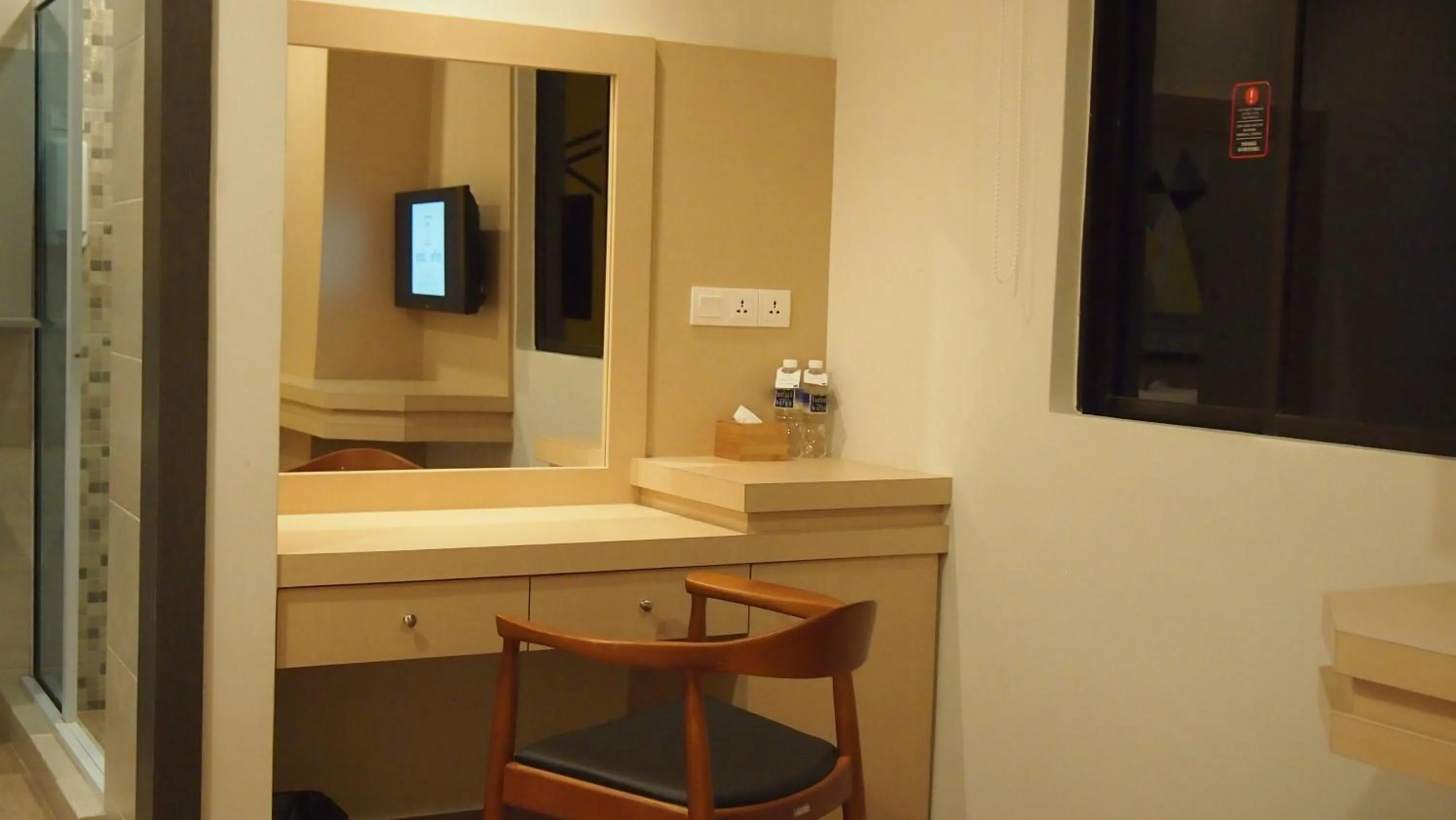 hair dresser in Nite & Day Laguna Bintan