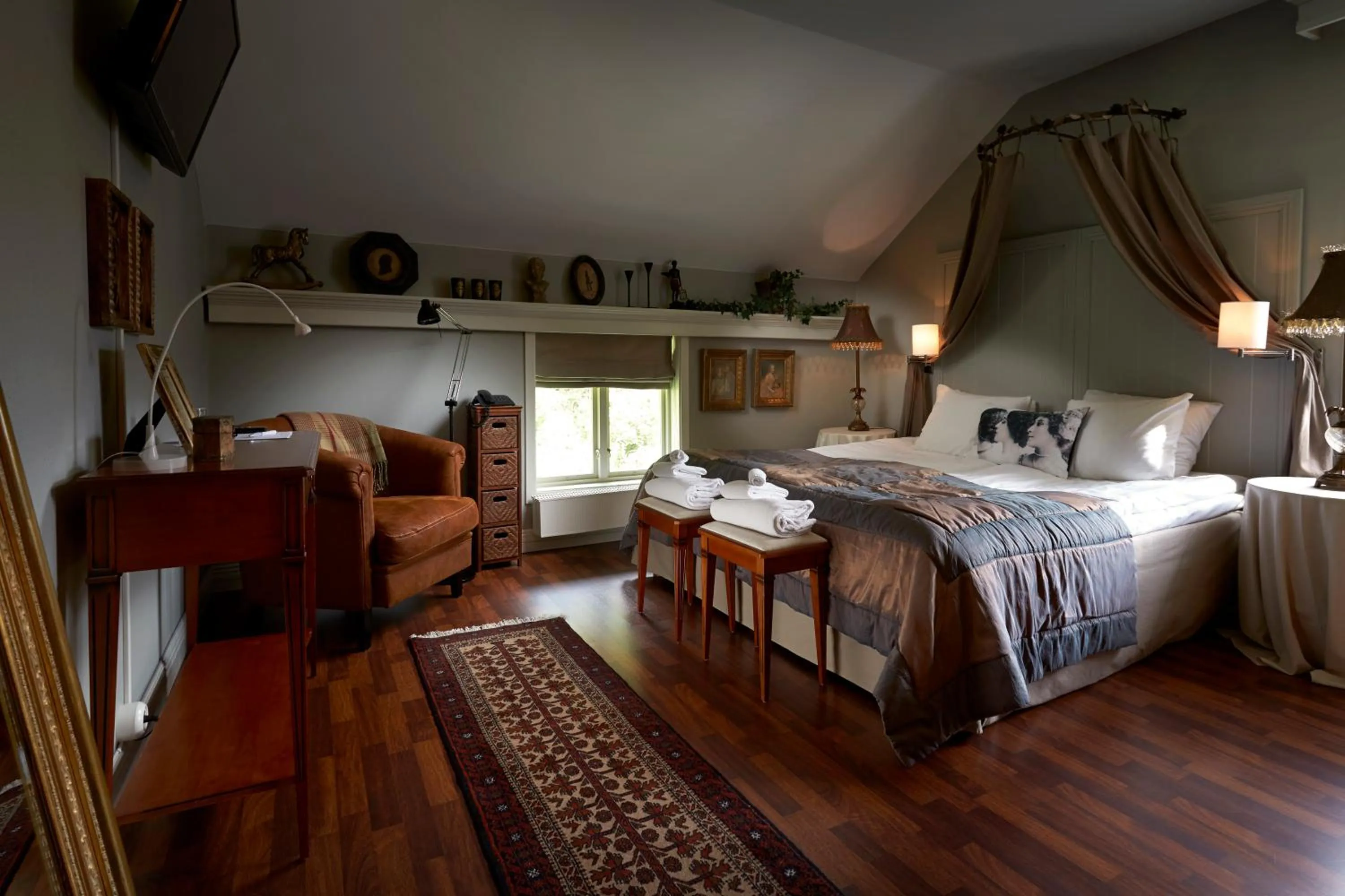 Property building, Bed in Karstorp Säteri – Hotell och Konferens