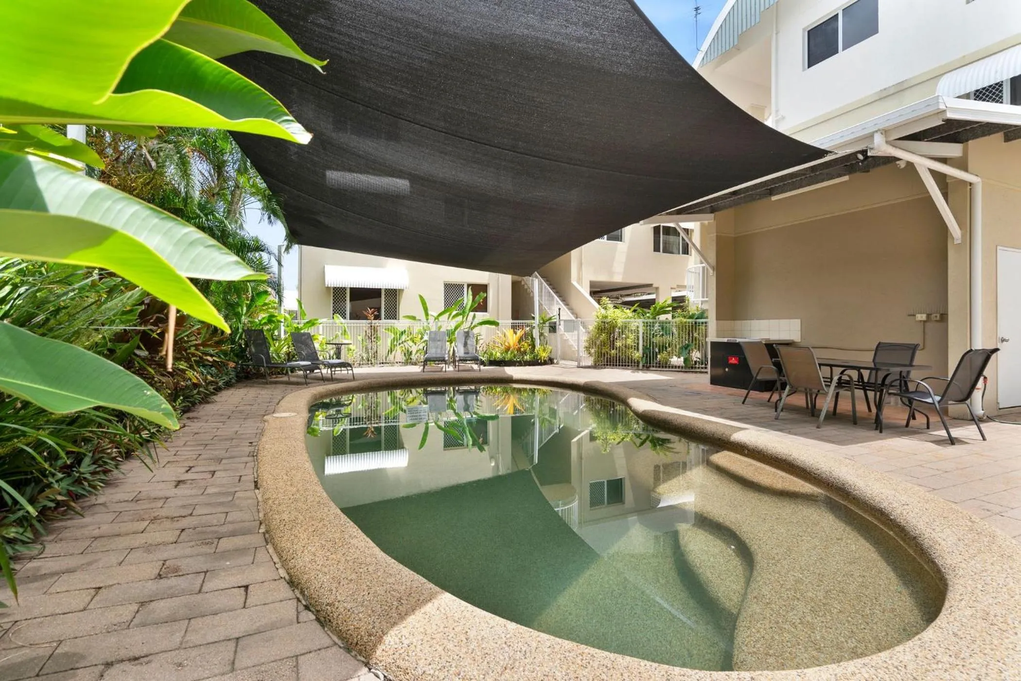 Swimming pool in Park Regis Anchorage