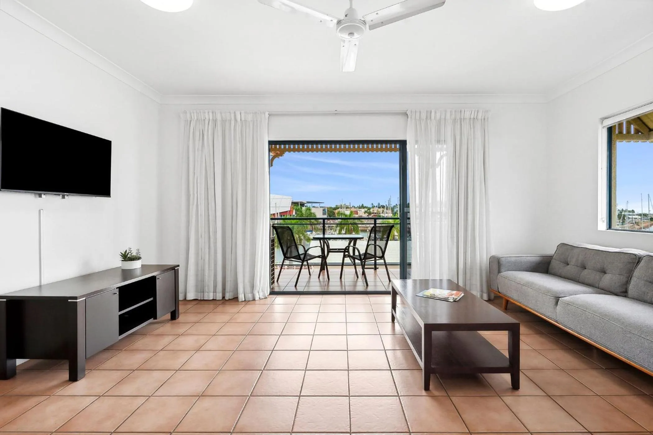 Living room in Park Regis Anchorage