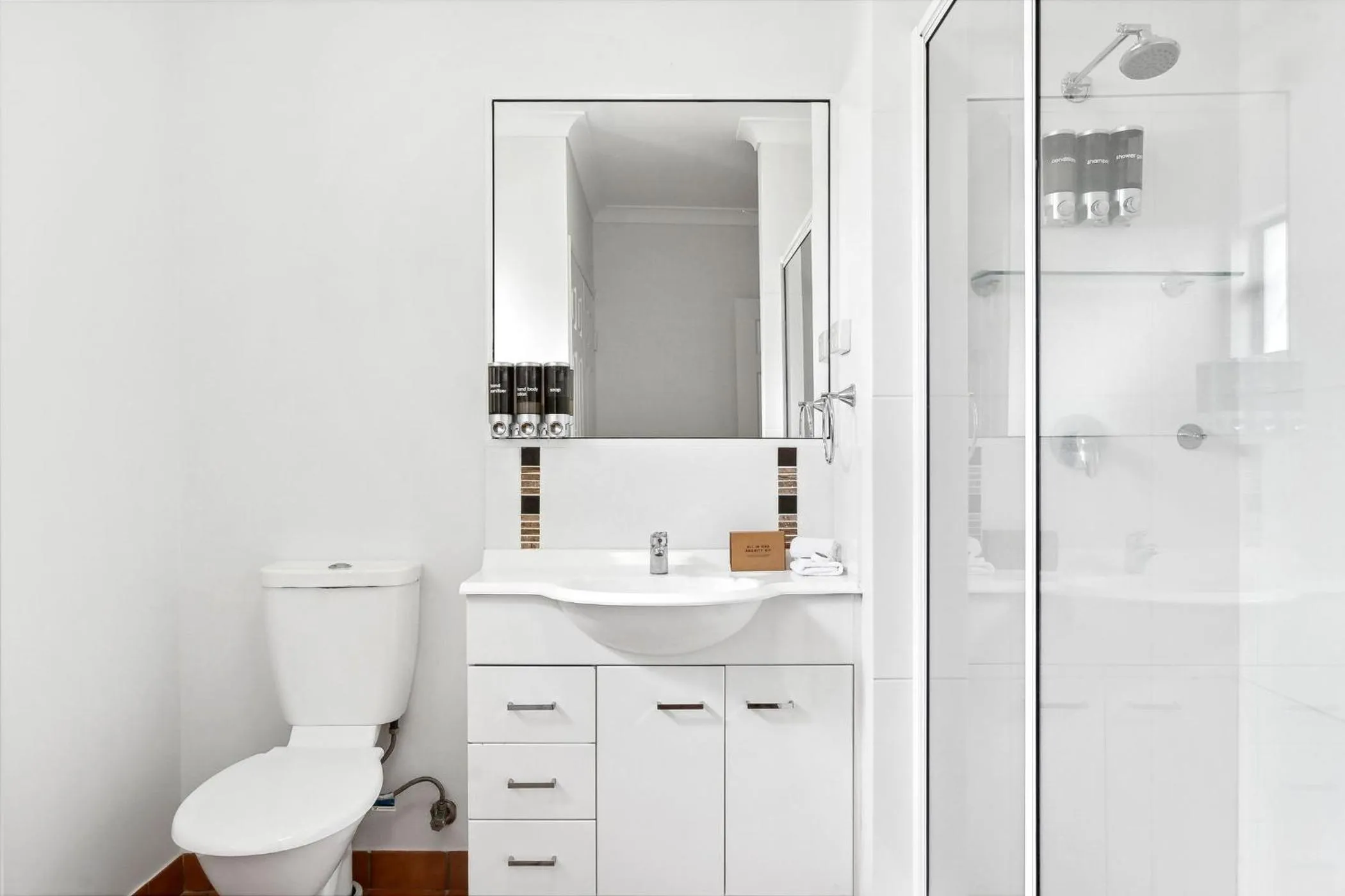 Bathroom in Park Regis Anchorage