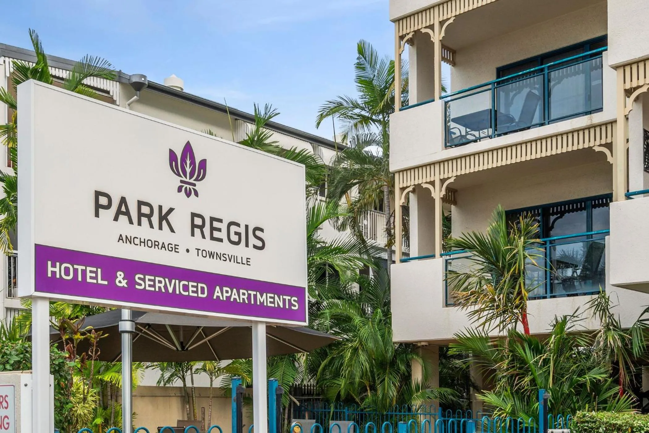 Facade/entrance in Park Regis Anchorage