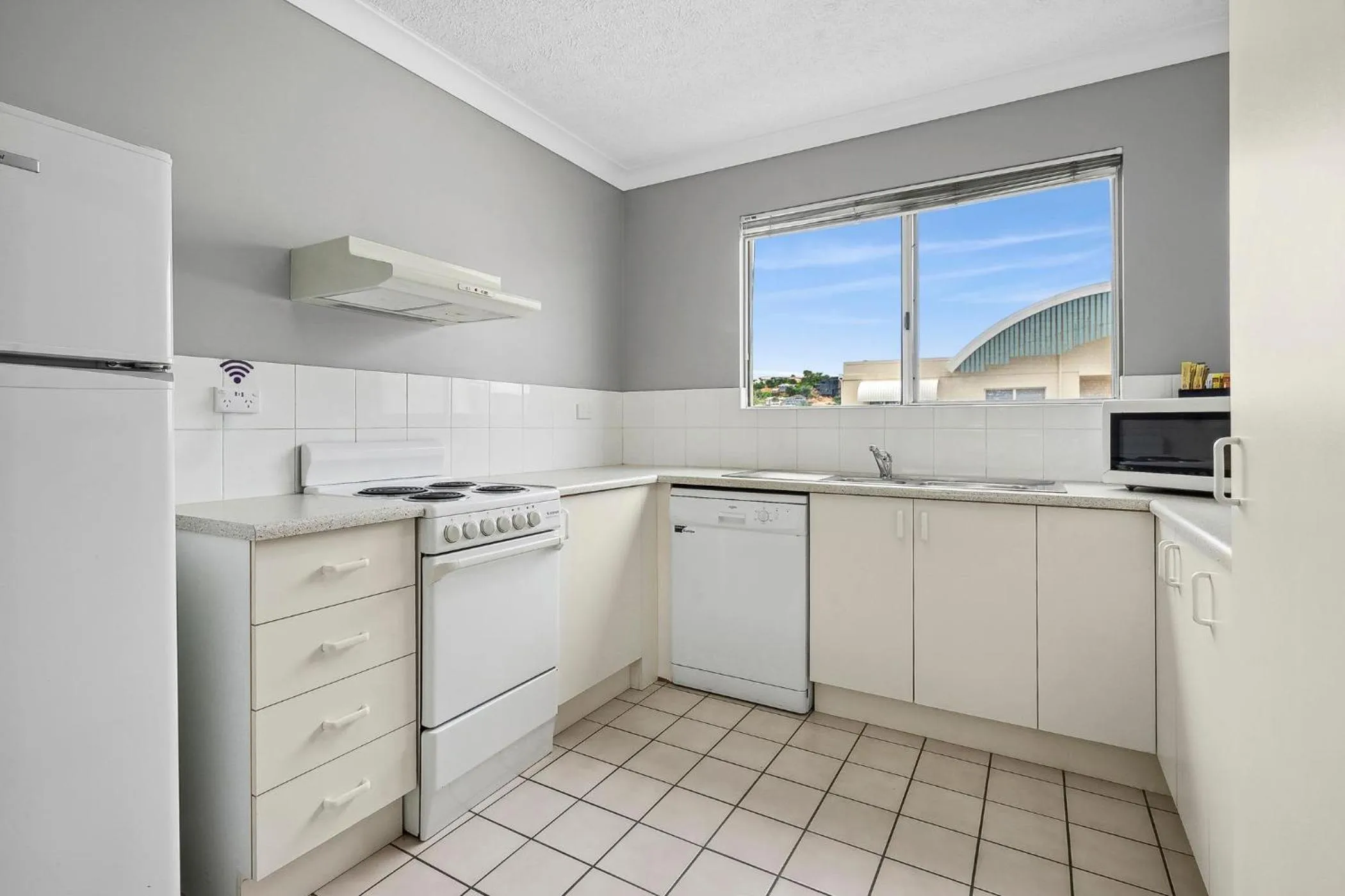 Kitchen or kitchenette in Park Regis Anchorage