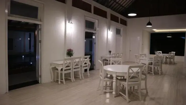 Restaurant/places to eat in Sinom Borobudur Heritage Hotel Restaurant/places to eat in Sinom Borobudur Heritage Hotel