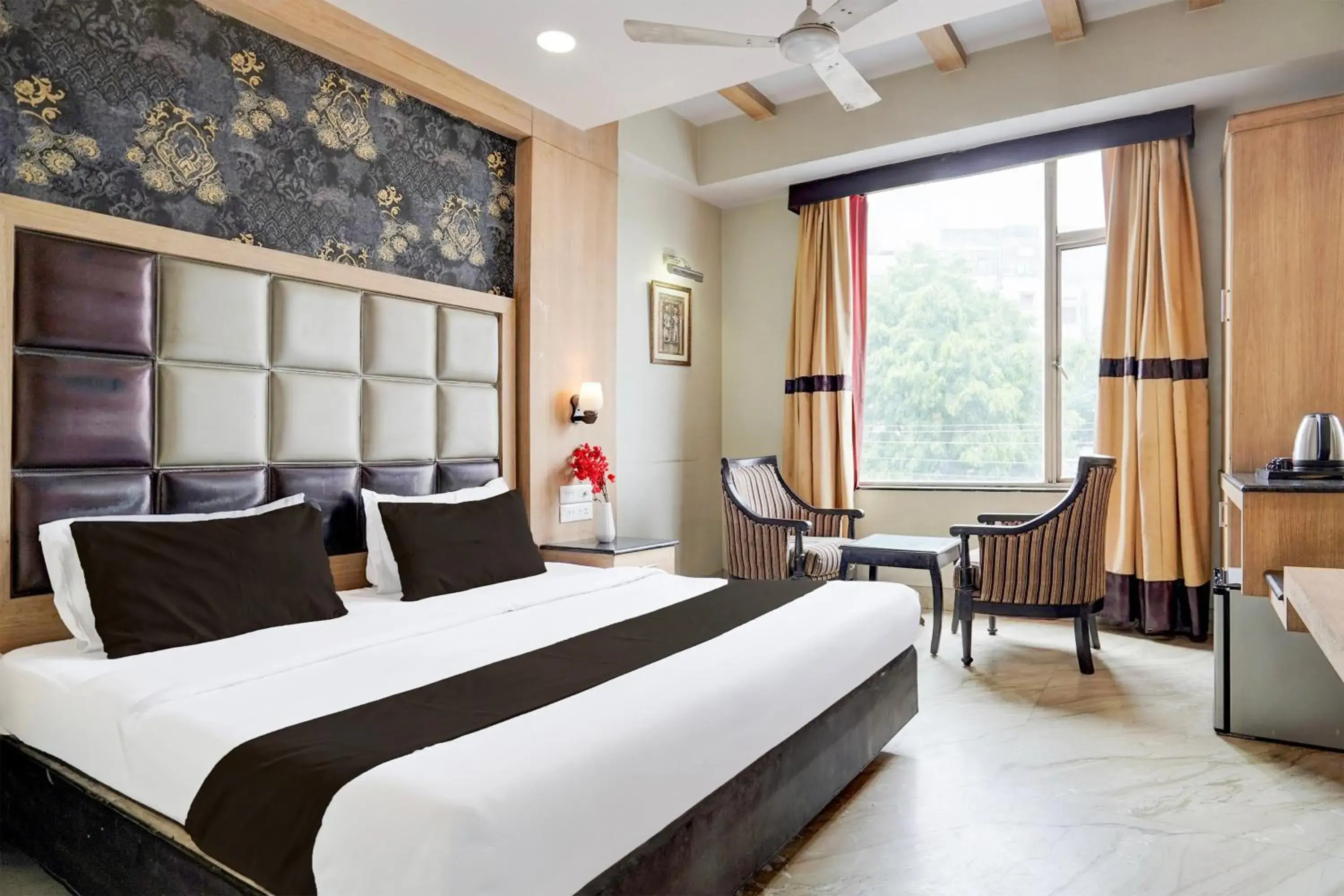 Bedroom, Bed in Super Townhouse Bani Park Formerly Aroma Residency Bedroom, Bed in Super Townhouse Bani Park Formerly Aroma Residency