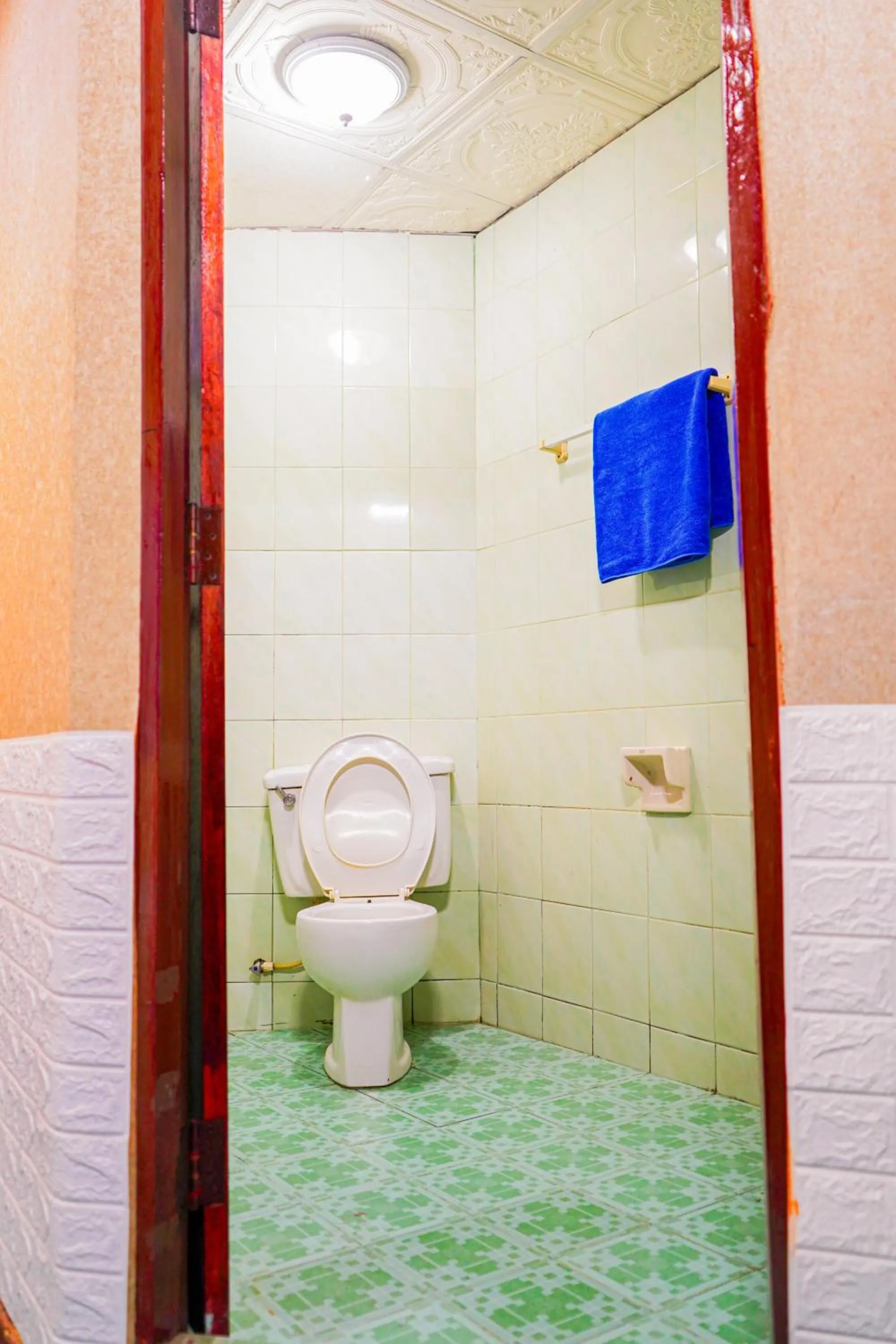 Toilet in Marine paradise Encore