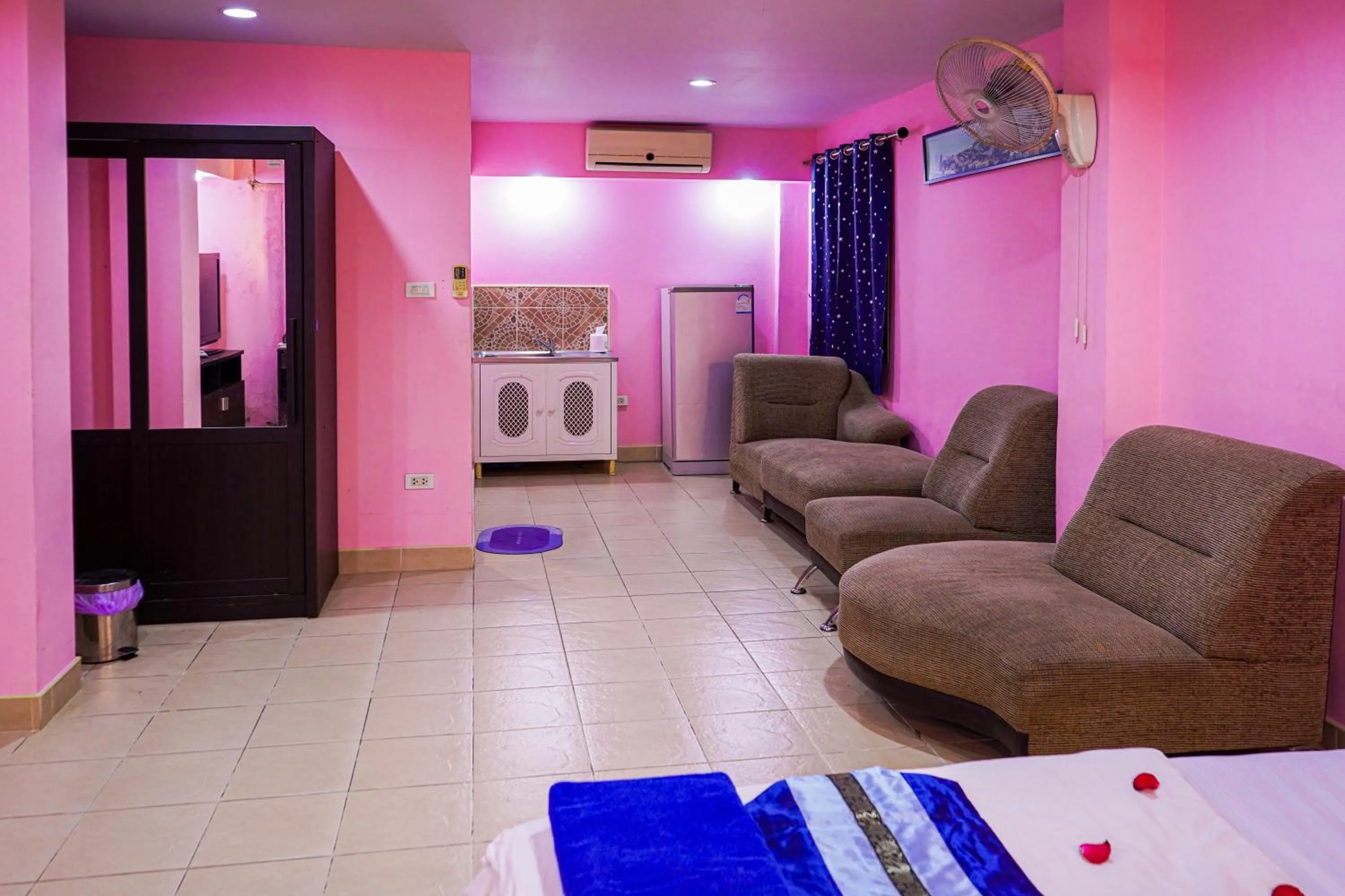 Photo of the whole room in Marine paradise Encore