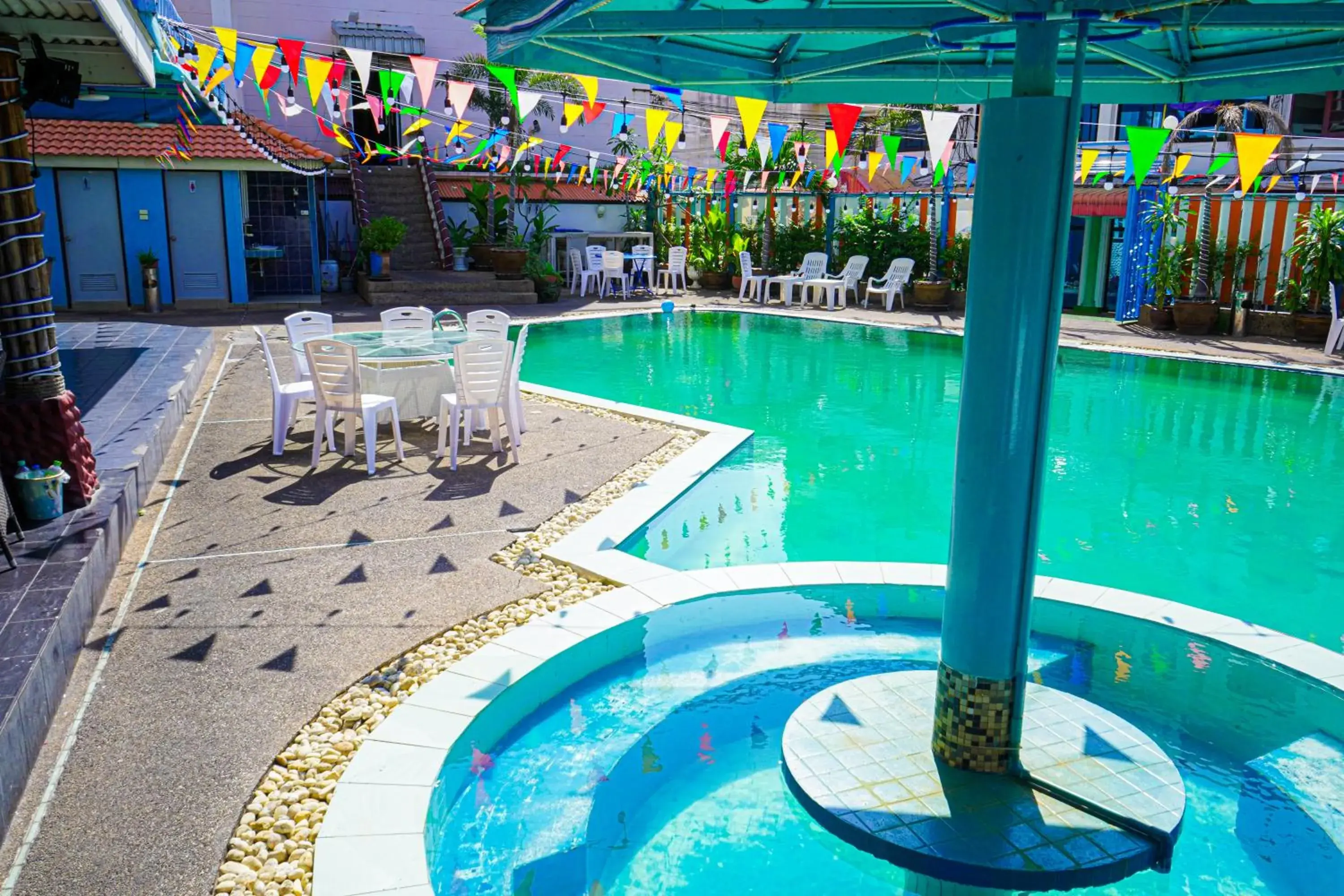 Swimming pool in Marine paradise Encore Swimming pool in Marine paradise Encore