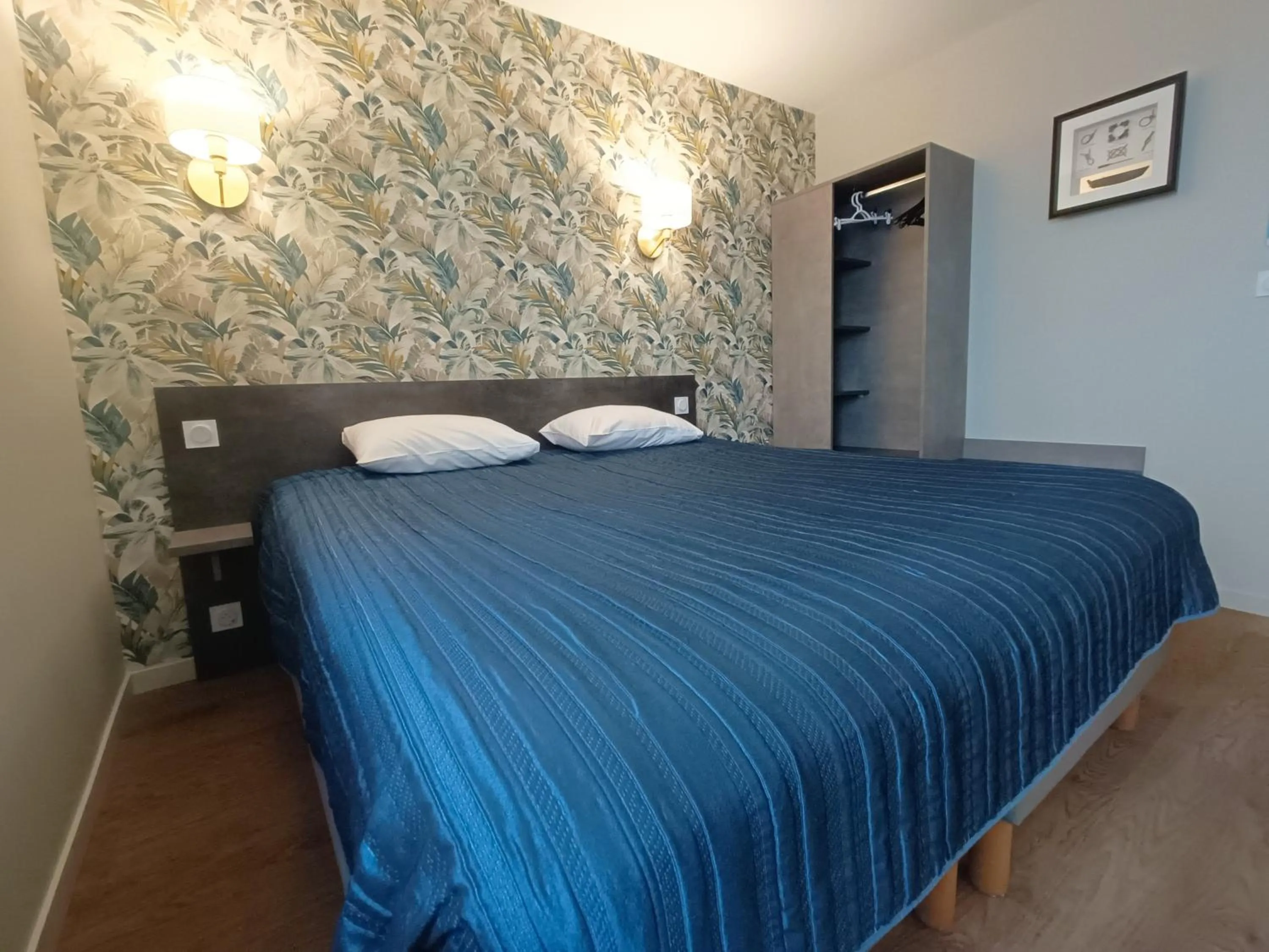 Bed in Hotel Restaurant L'Atlantique