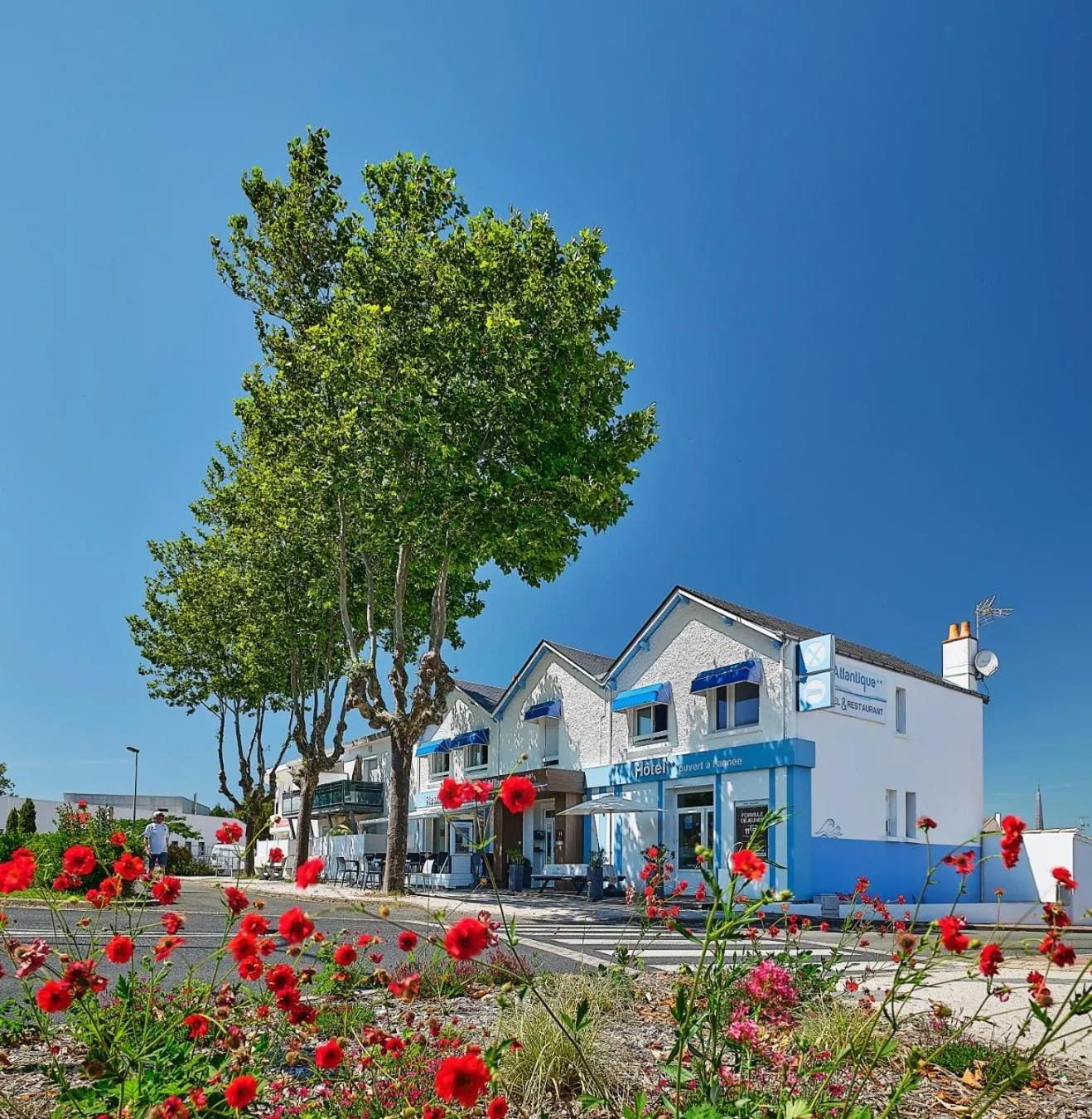 Property building in Hotel Restaurant L'Atlantique