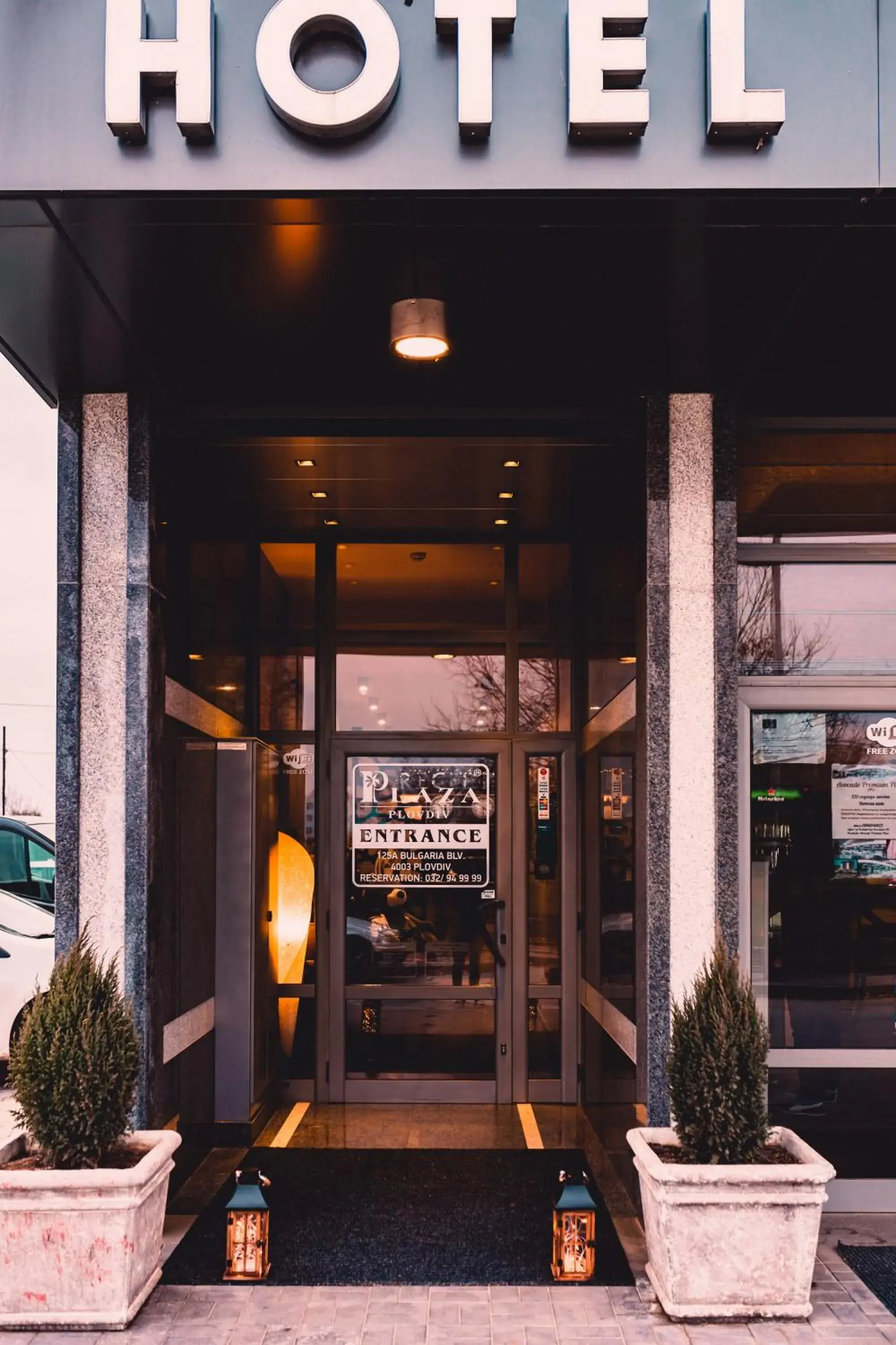 Facade/entrance in Plaza Hotel Plovdiv - Free Parking Facade/entrance in Plaza Hotel Plovdiv - Free Parking