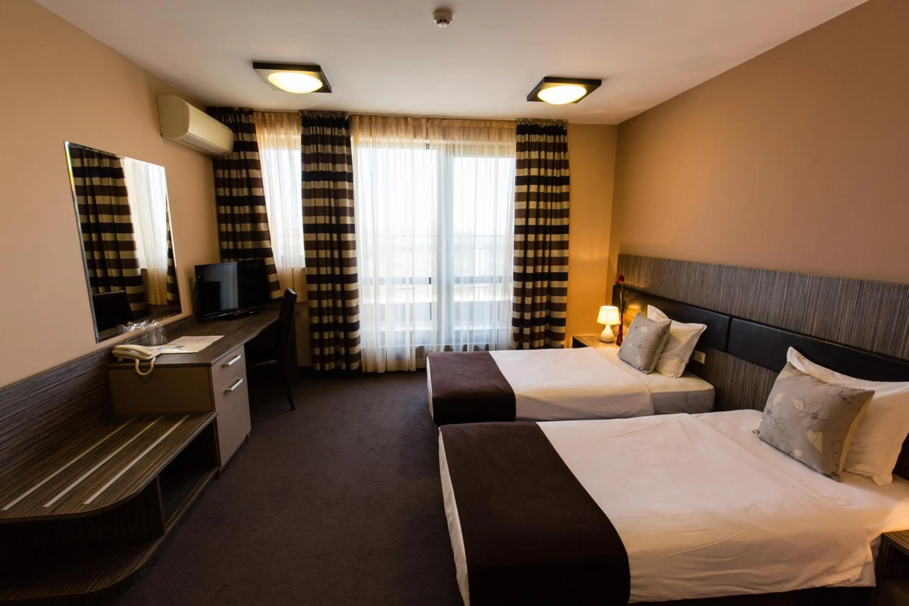 Other, Bed in Plaza Hotel Plovdiv - Free Parking
