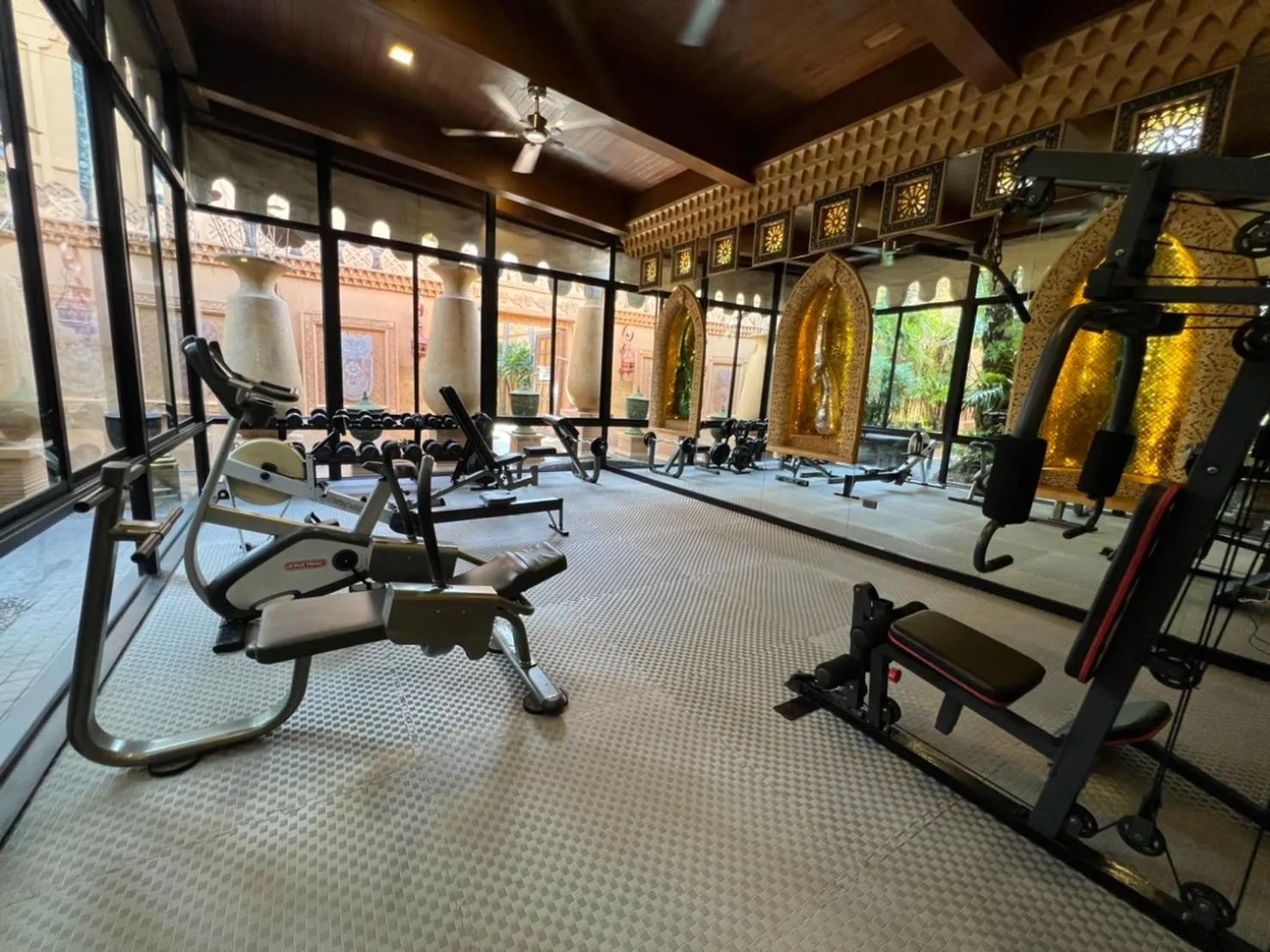 Fitness centre/facilities in Sawasdee Village